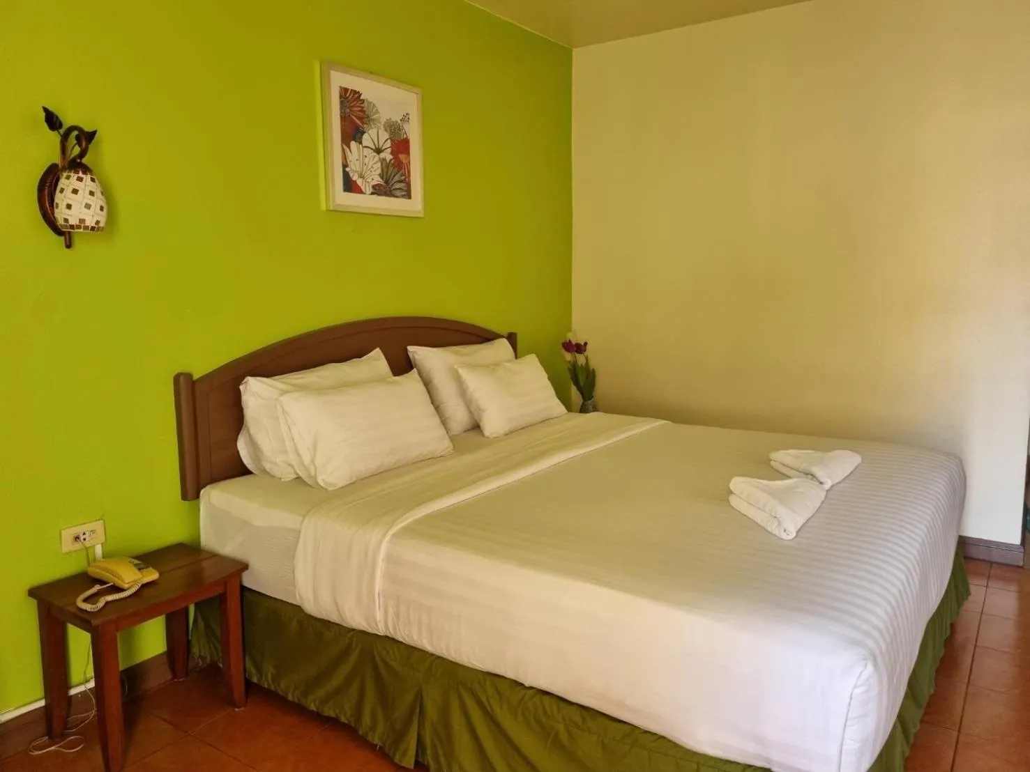 Bedroom, Bed in Opey De Place