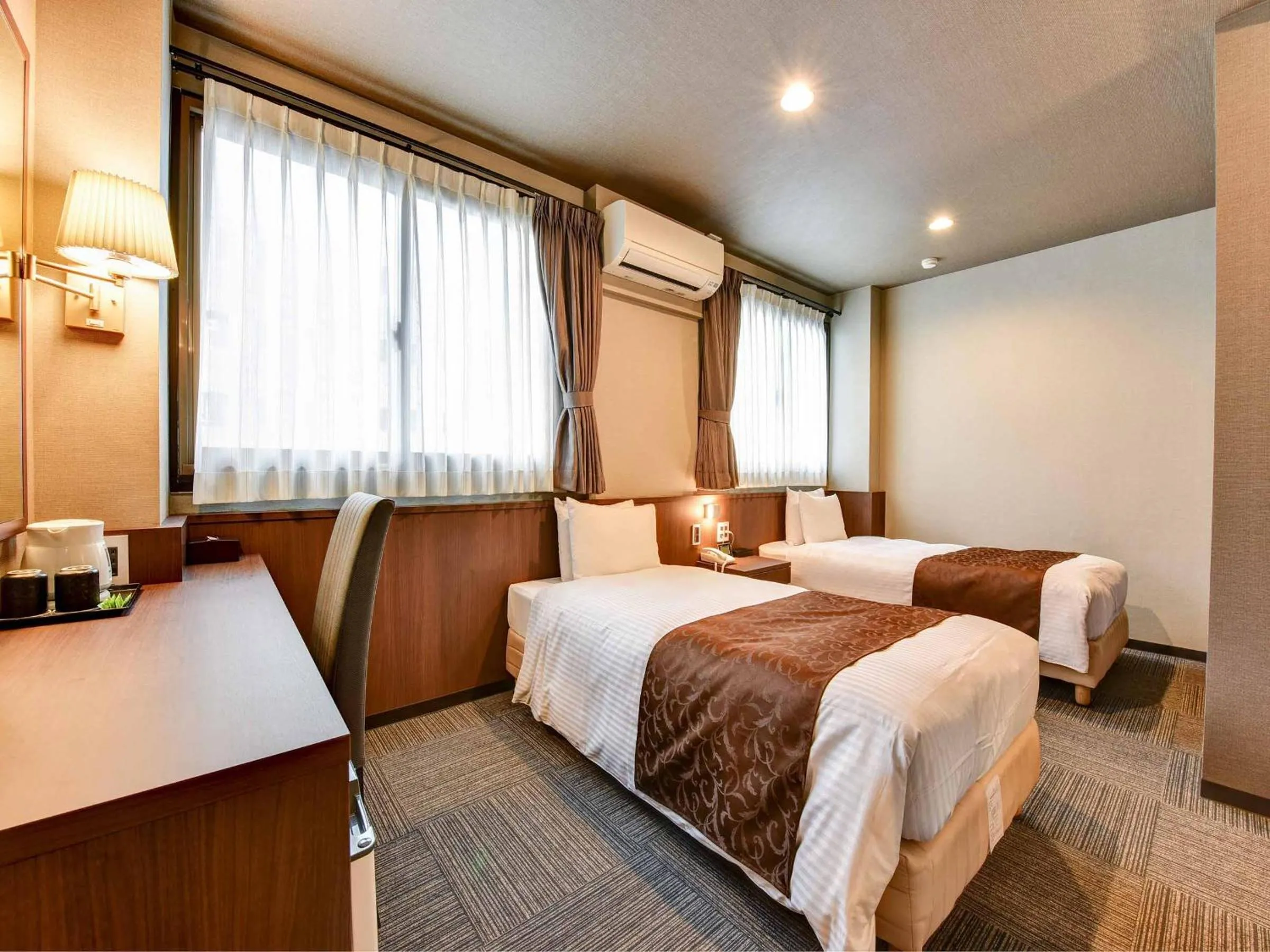 Photo of the whole room, Bed in Hotel Crane Tachibana
