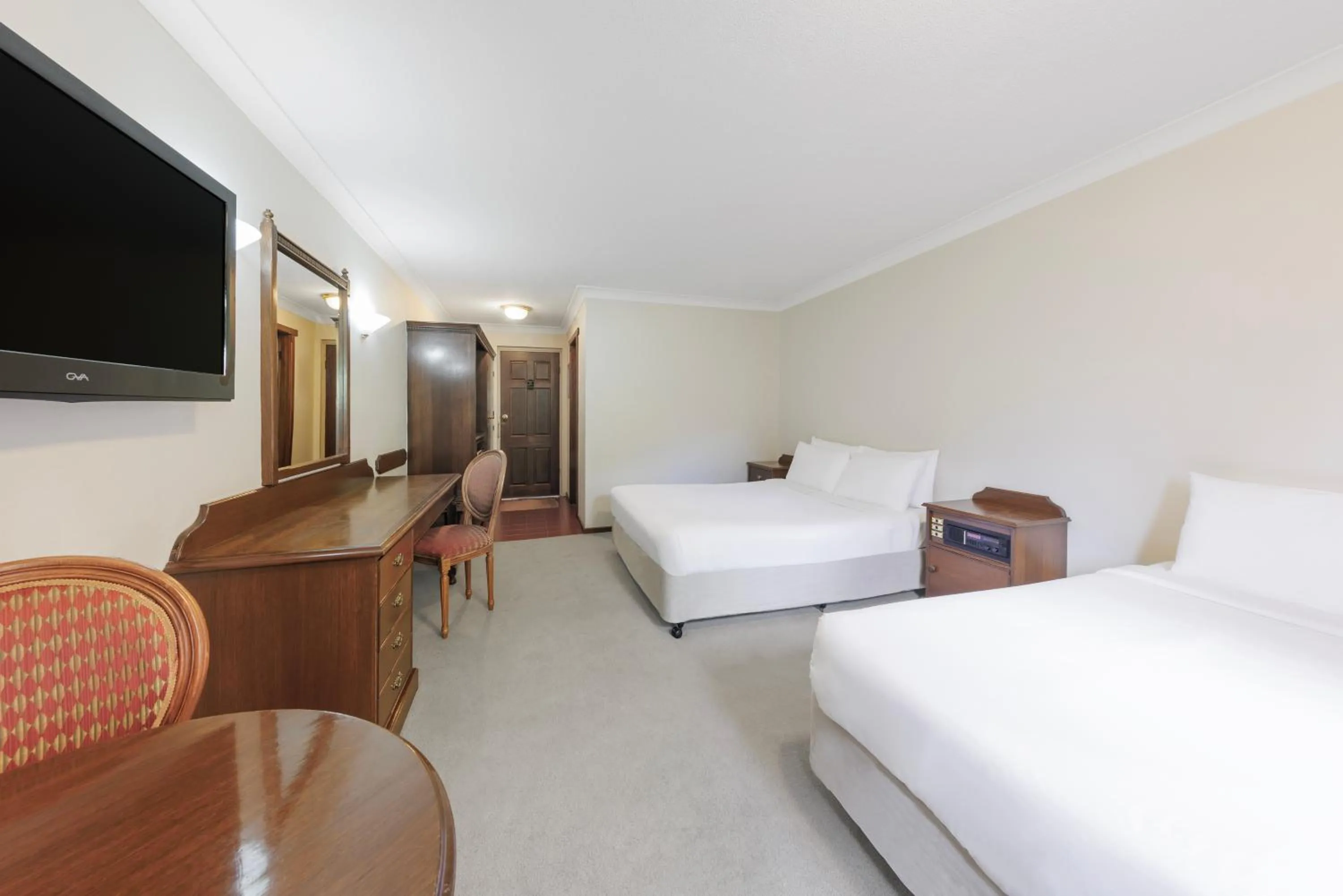 View (from property/room), Bed in Elizabethan Lodge