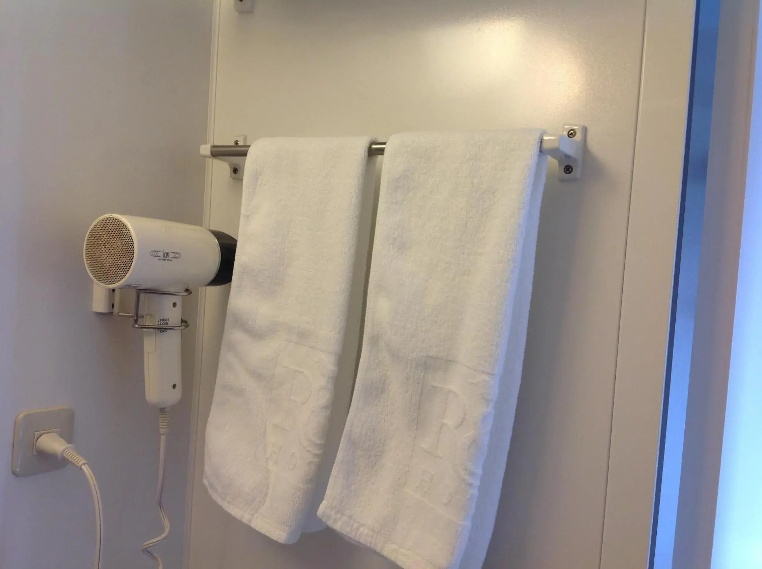 Double Room with Small Double Bed - Smoking in Washington R&B Hotel Hachioji Double Room with Small Double Bed - Smoking in Washington R&B Hotel Hachioji