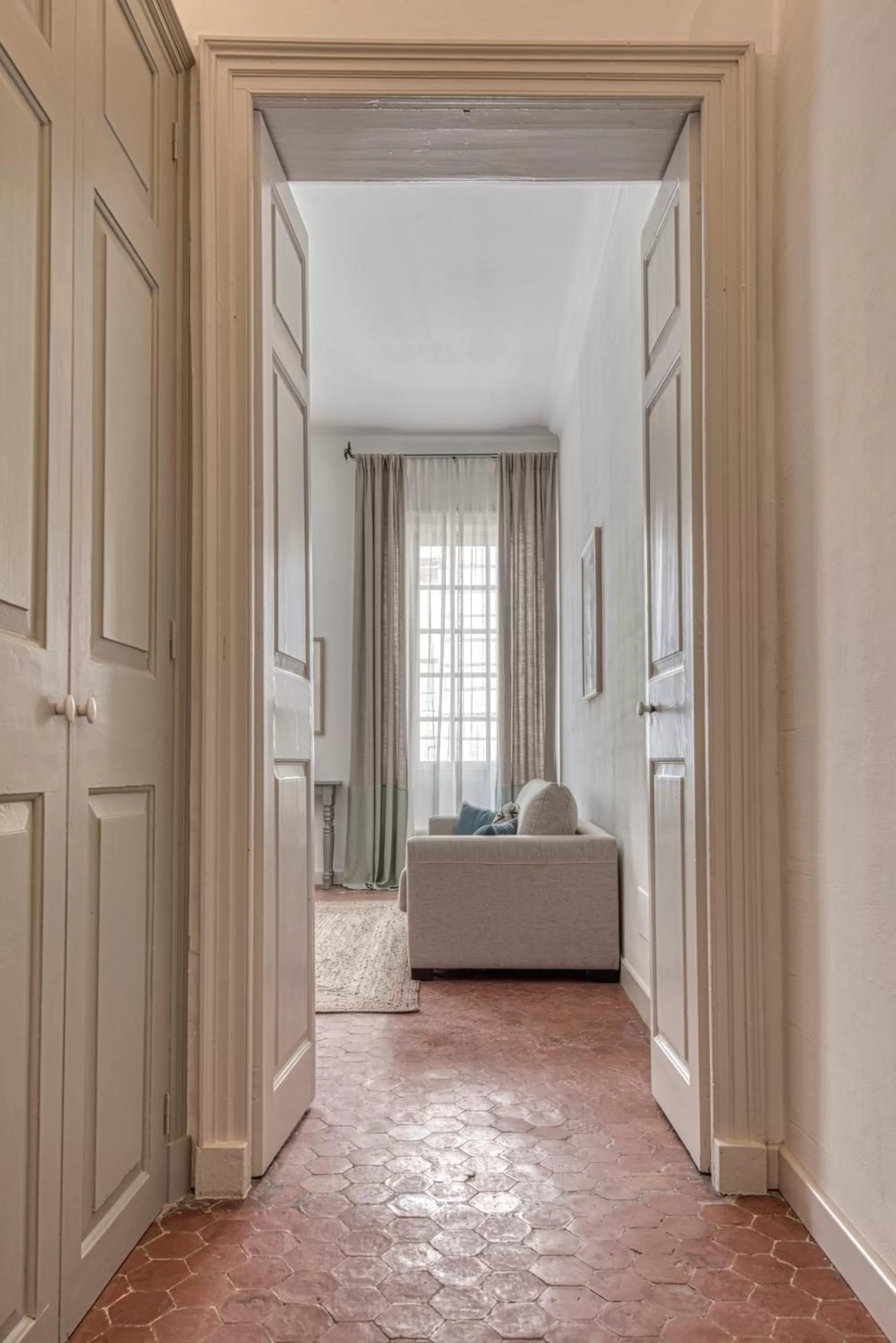 Decorative detail, Bed in Can Alberti 1740 Boutique Hotel