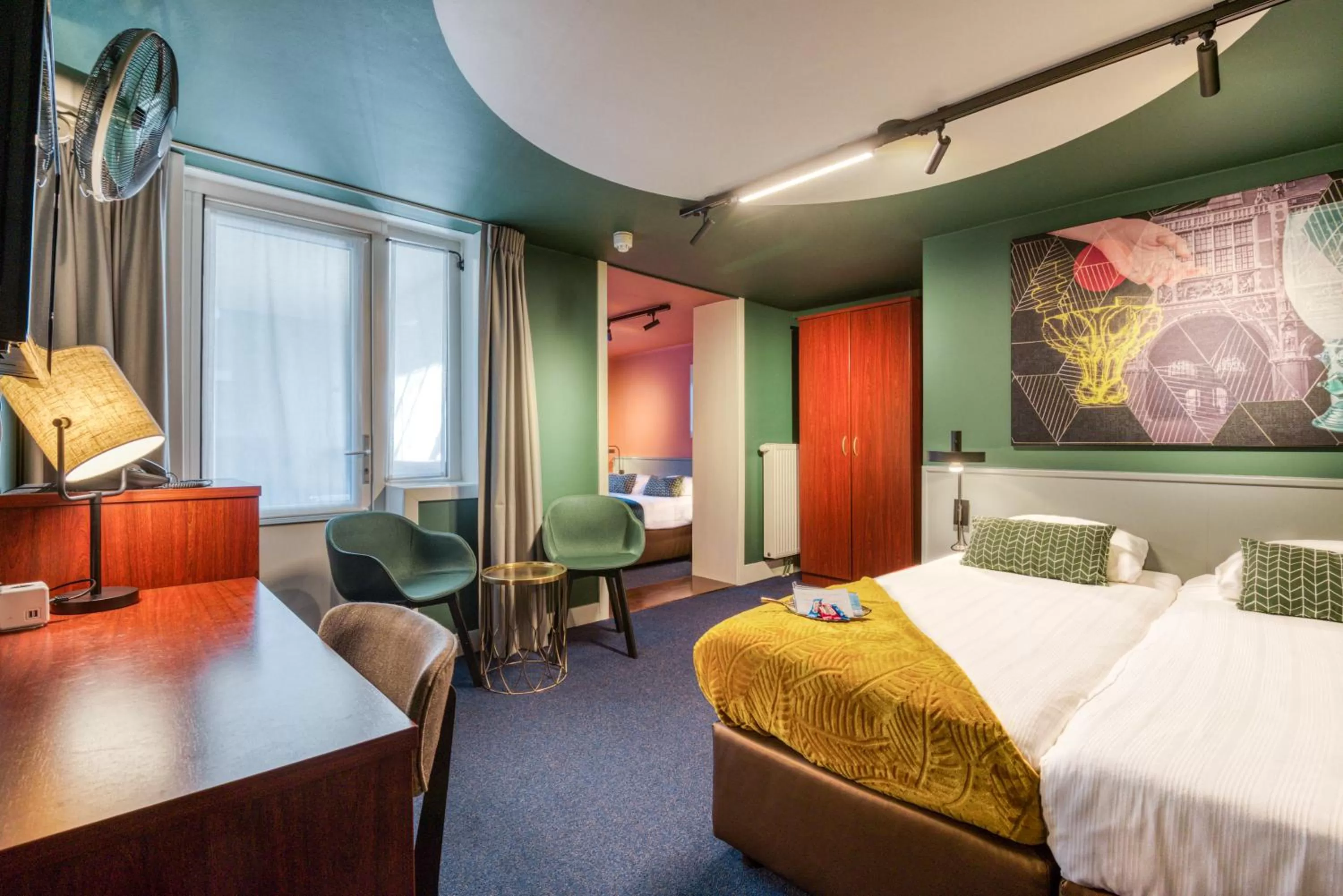 Bed in Hotel Alexander