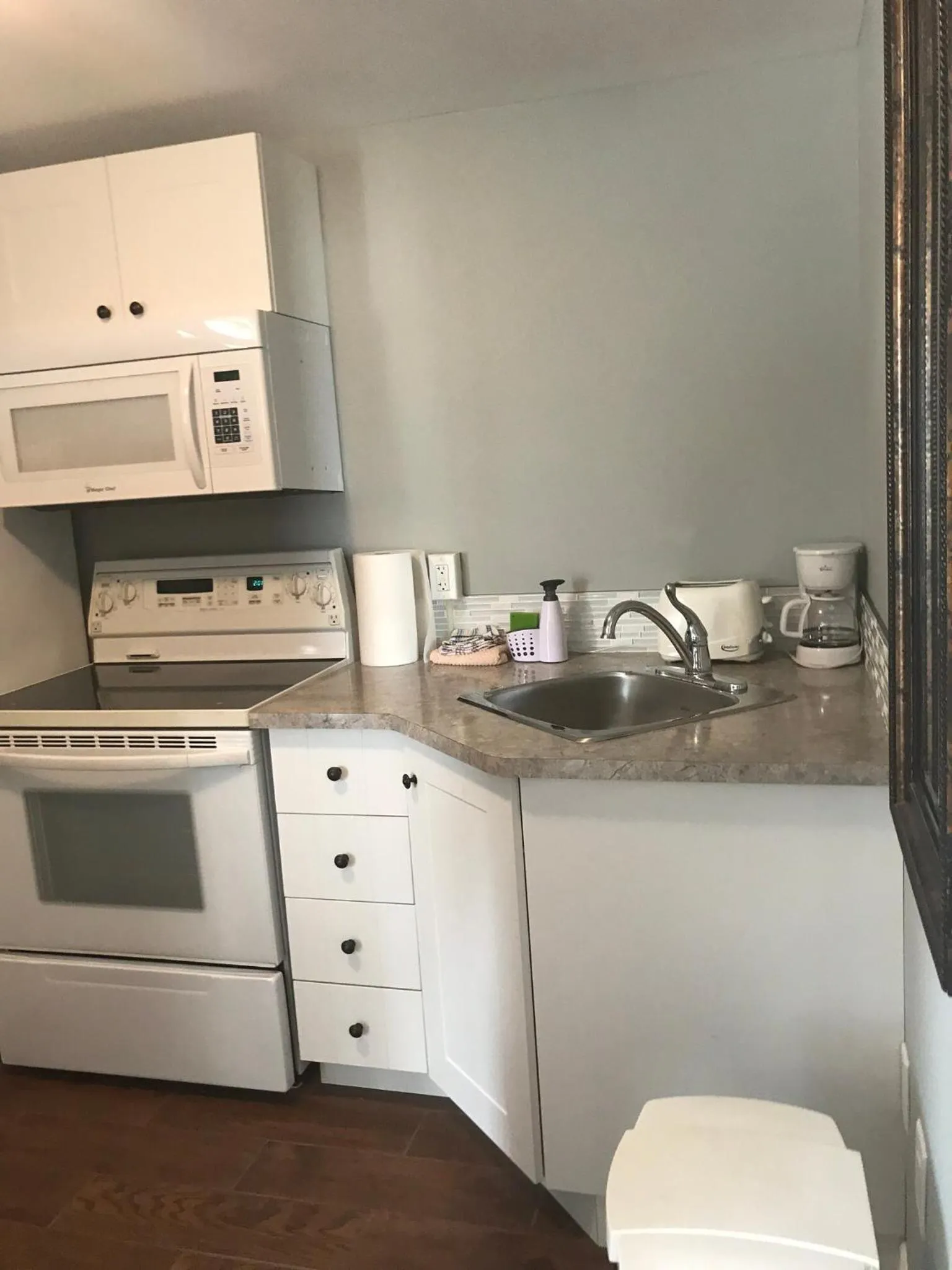 Kitchen or kitchenette in The Gables Inn