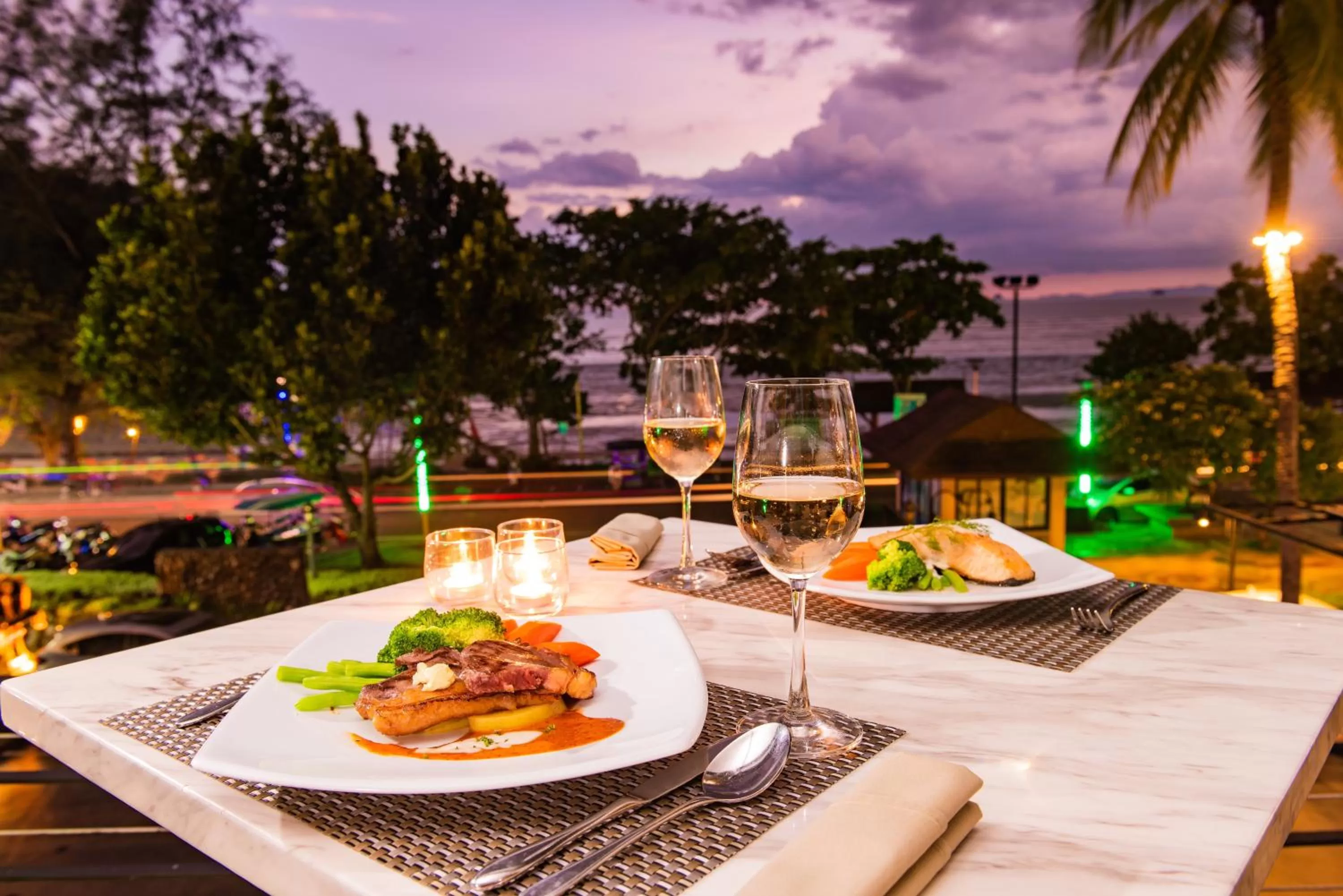 Restaurant/places to eat in Holiday Ao Nang Beach Resort, Krabi