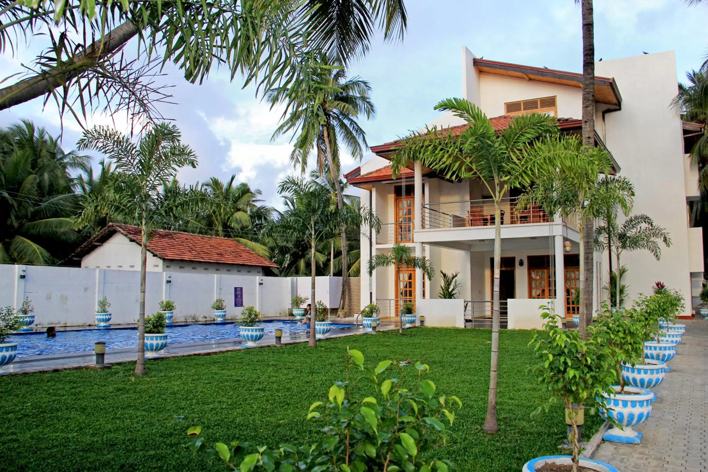 Property building in Bluewater Beach Resort