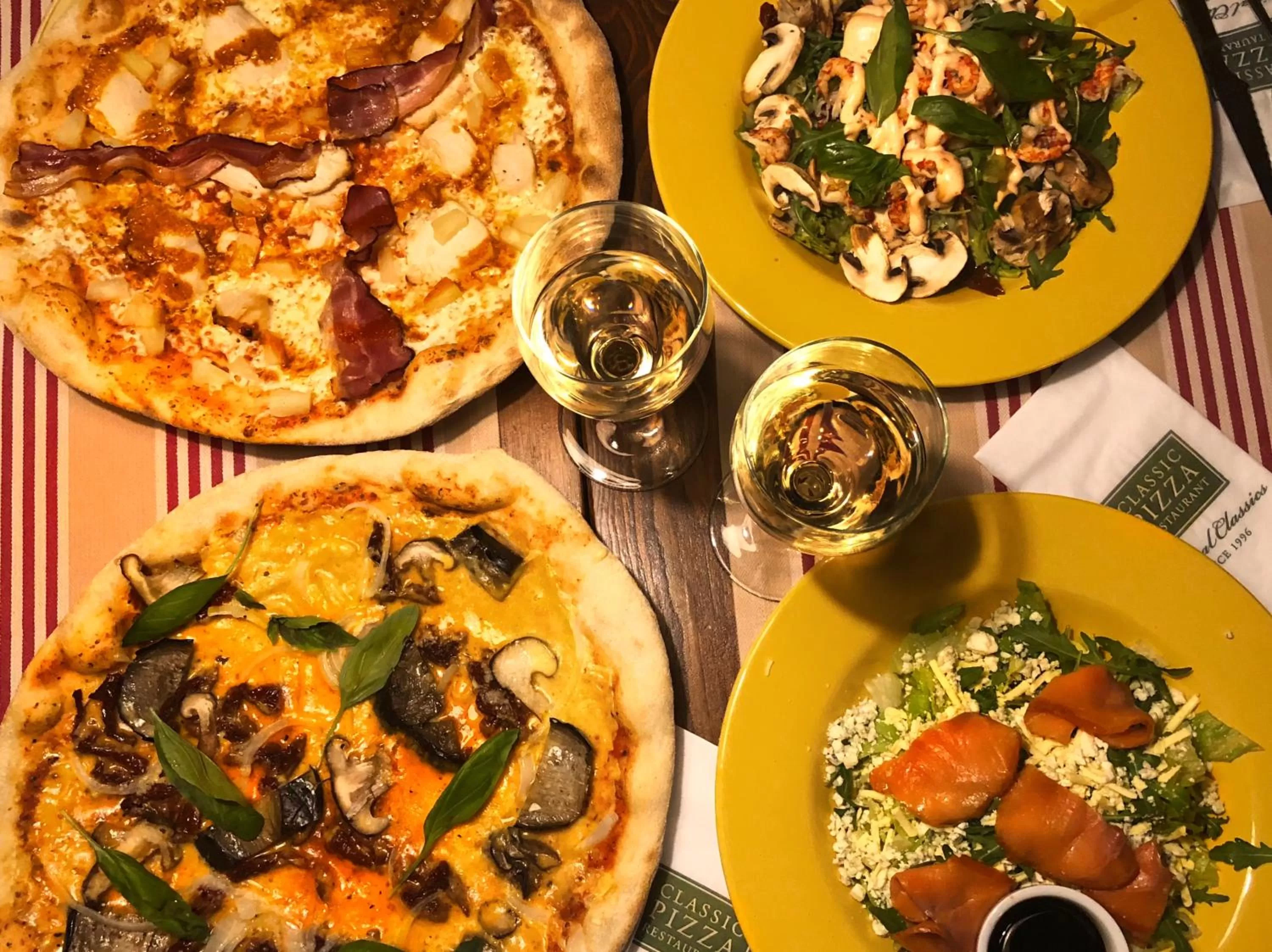 Food and drinks in Holiday Club Tampereen Kehräämö