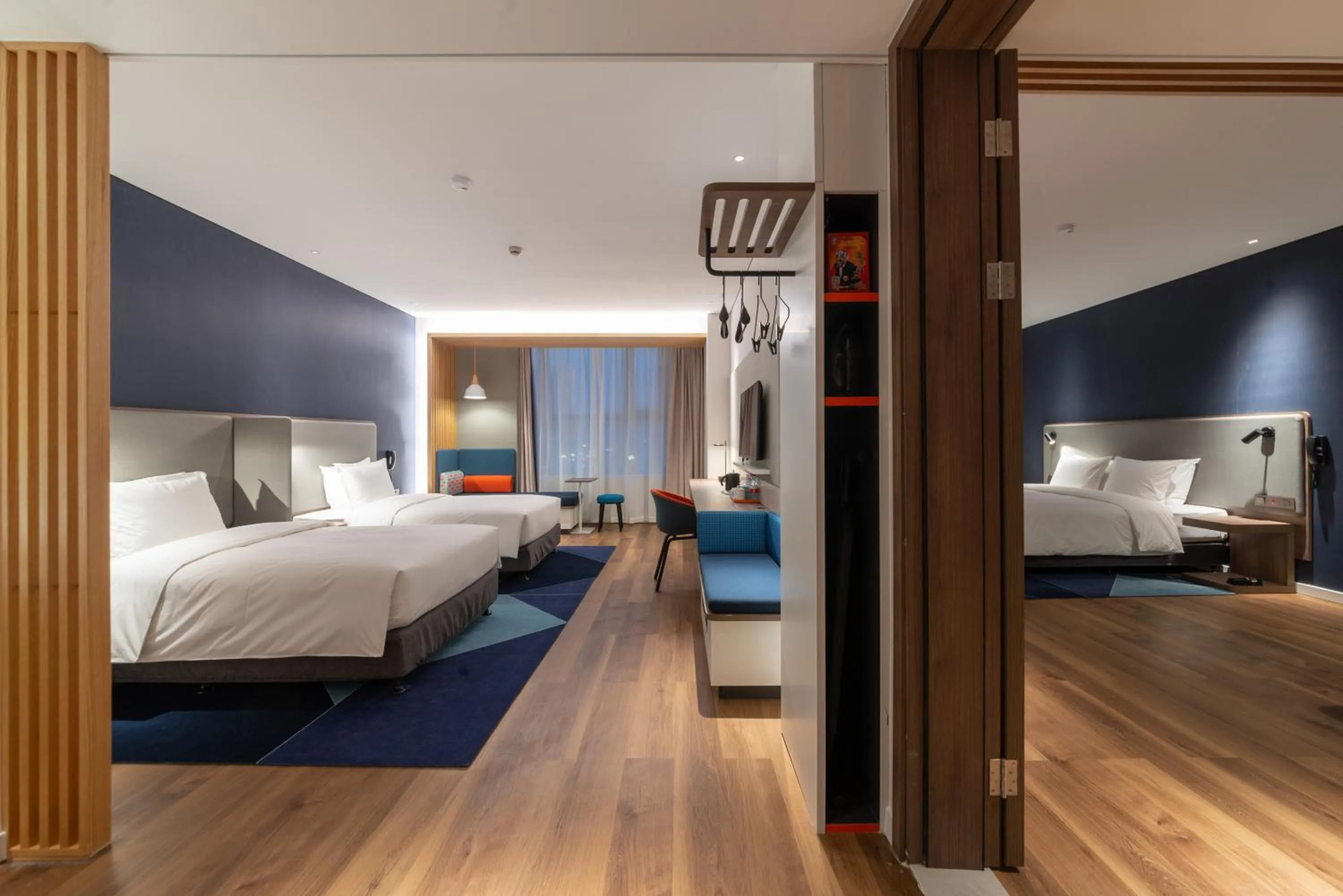 Photo of the whole room, Bed in Holiday Inn Express Linyi North New District by IHG