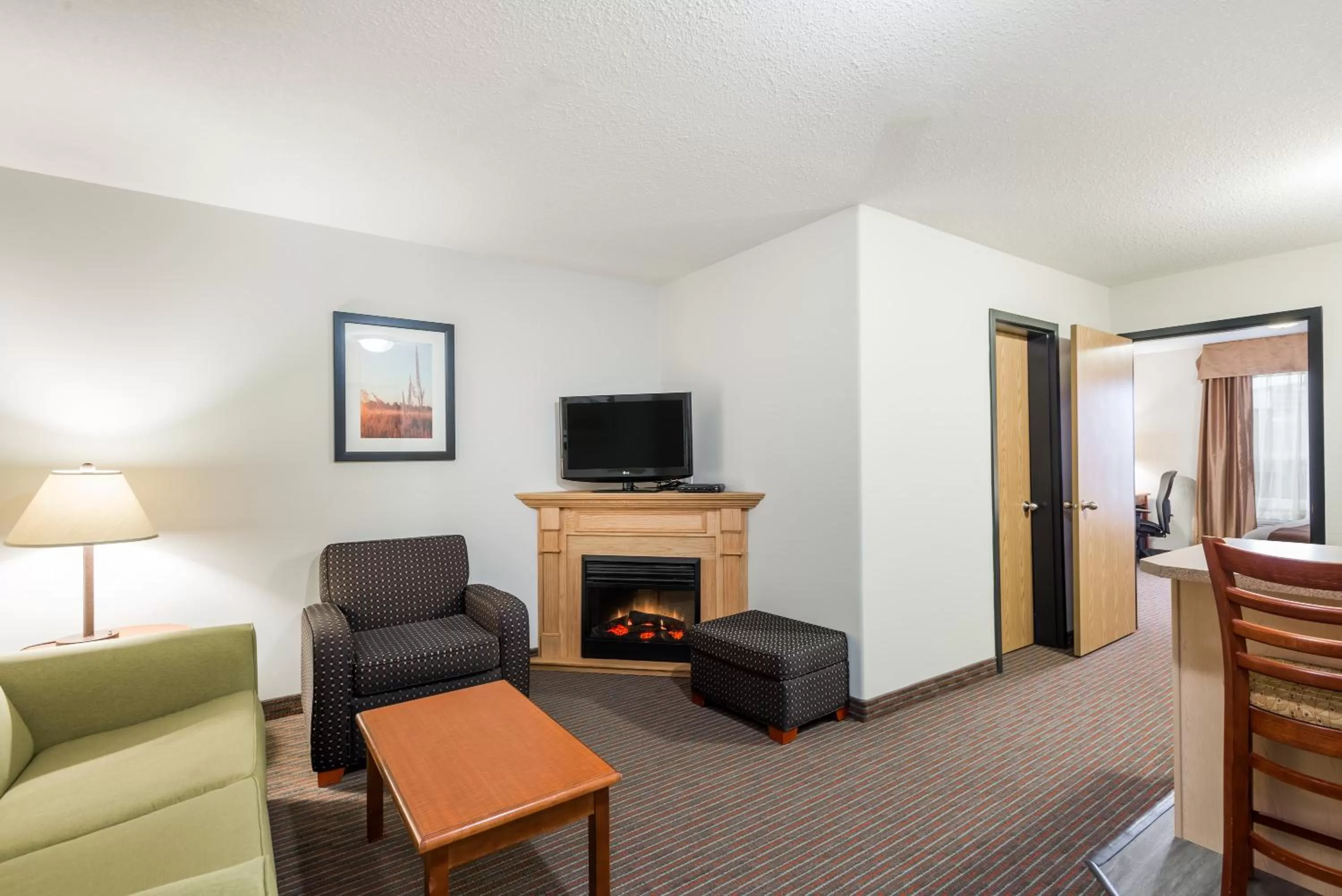 TV and multimedia in Super 8 by Wyndham Grande Prairie