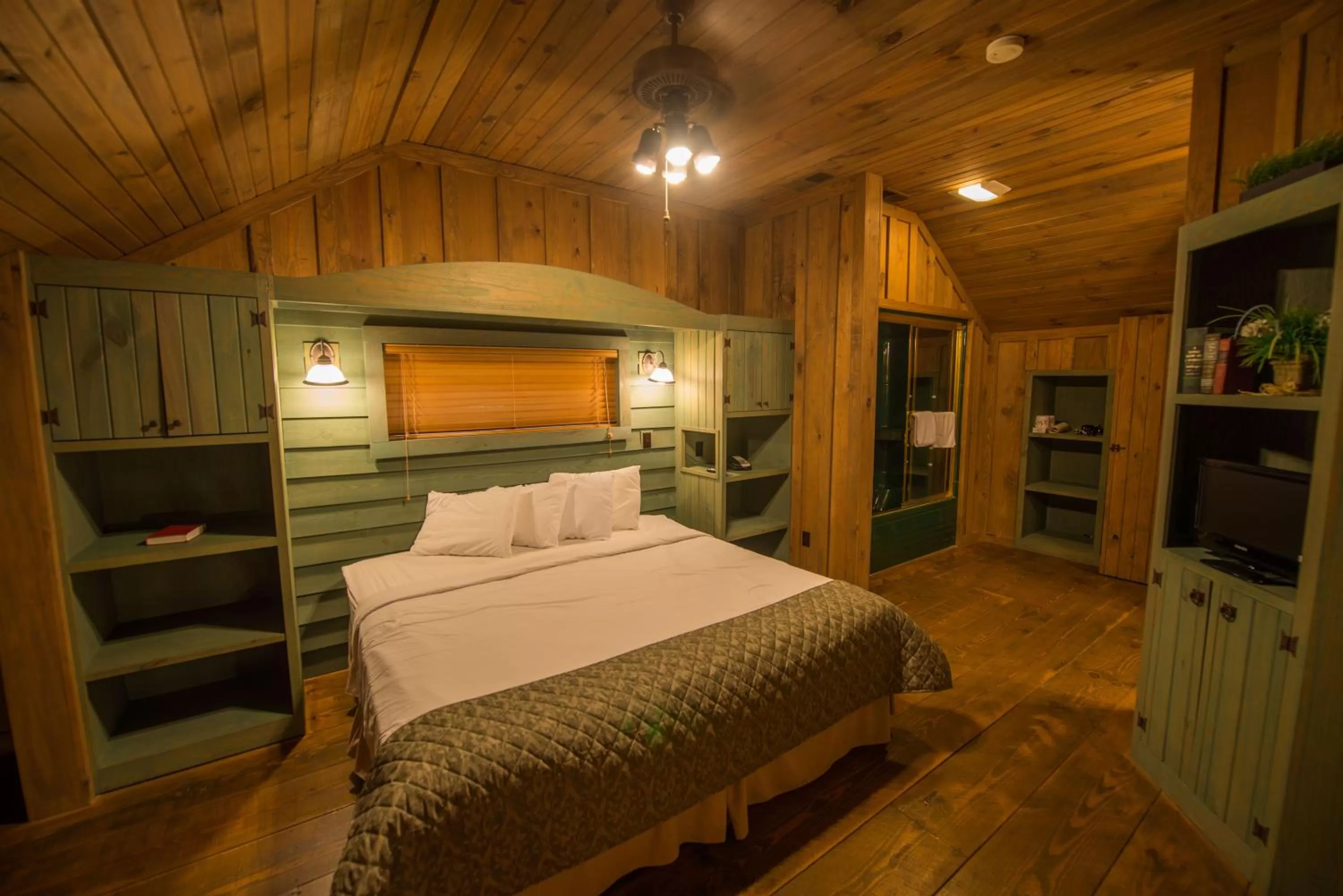 Bedroom in Cabins at Green Mountain, Trademark Collection by Wyndham