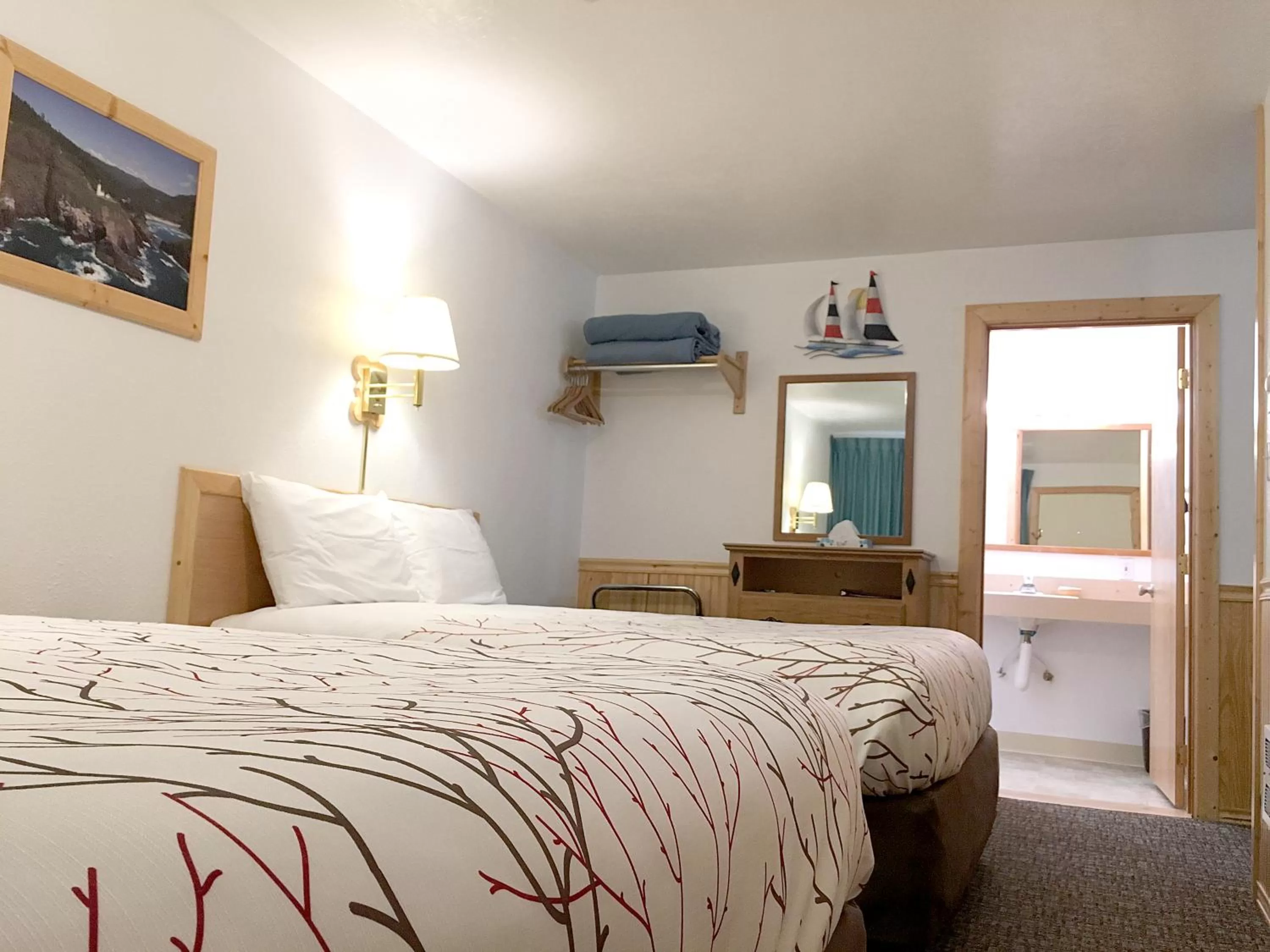 Bed in Park Motel and Cabins