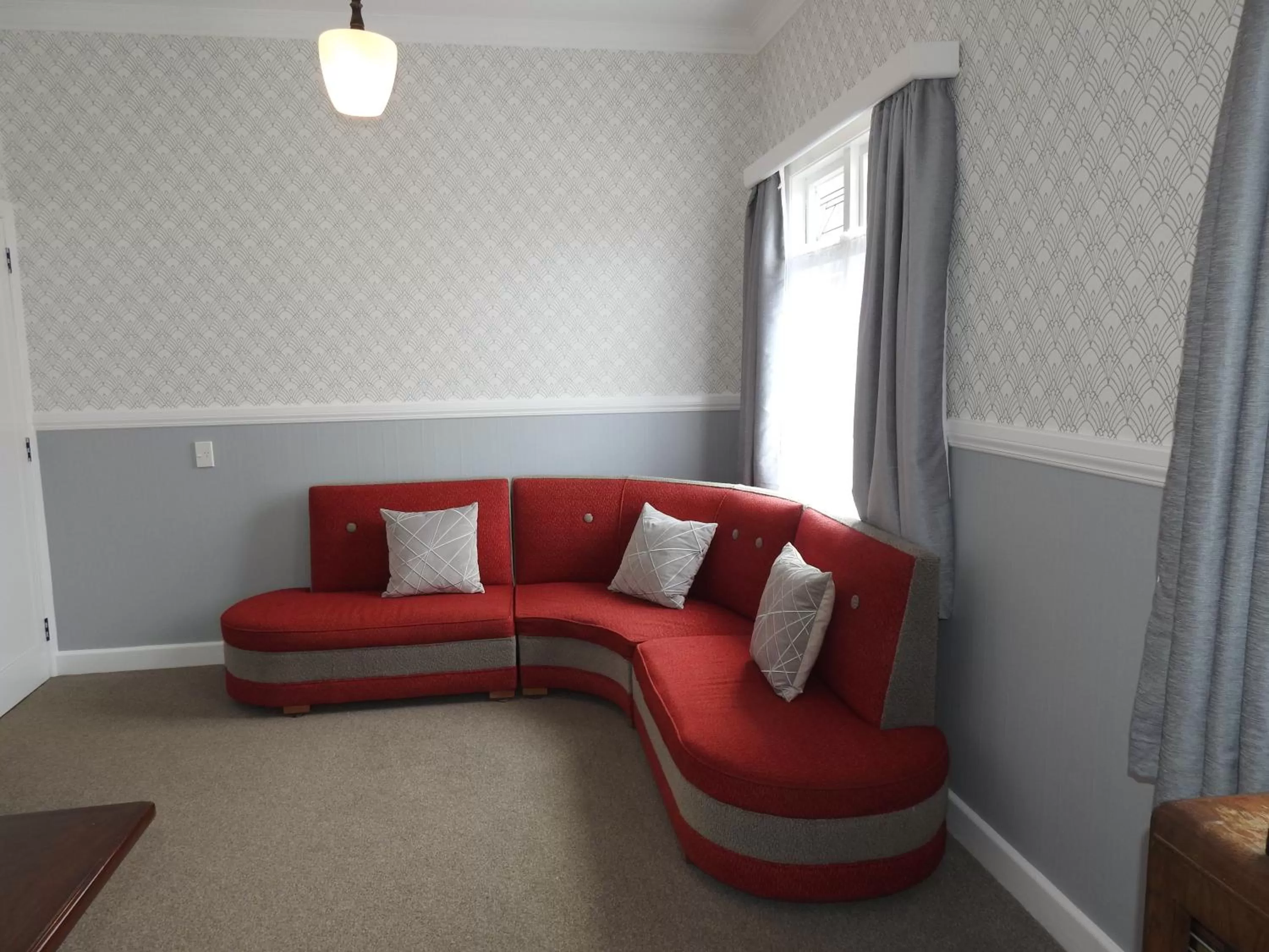 Living room, Seating Area in Gardner Court Motel