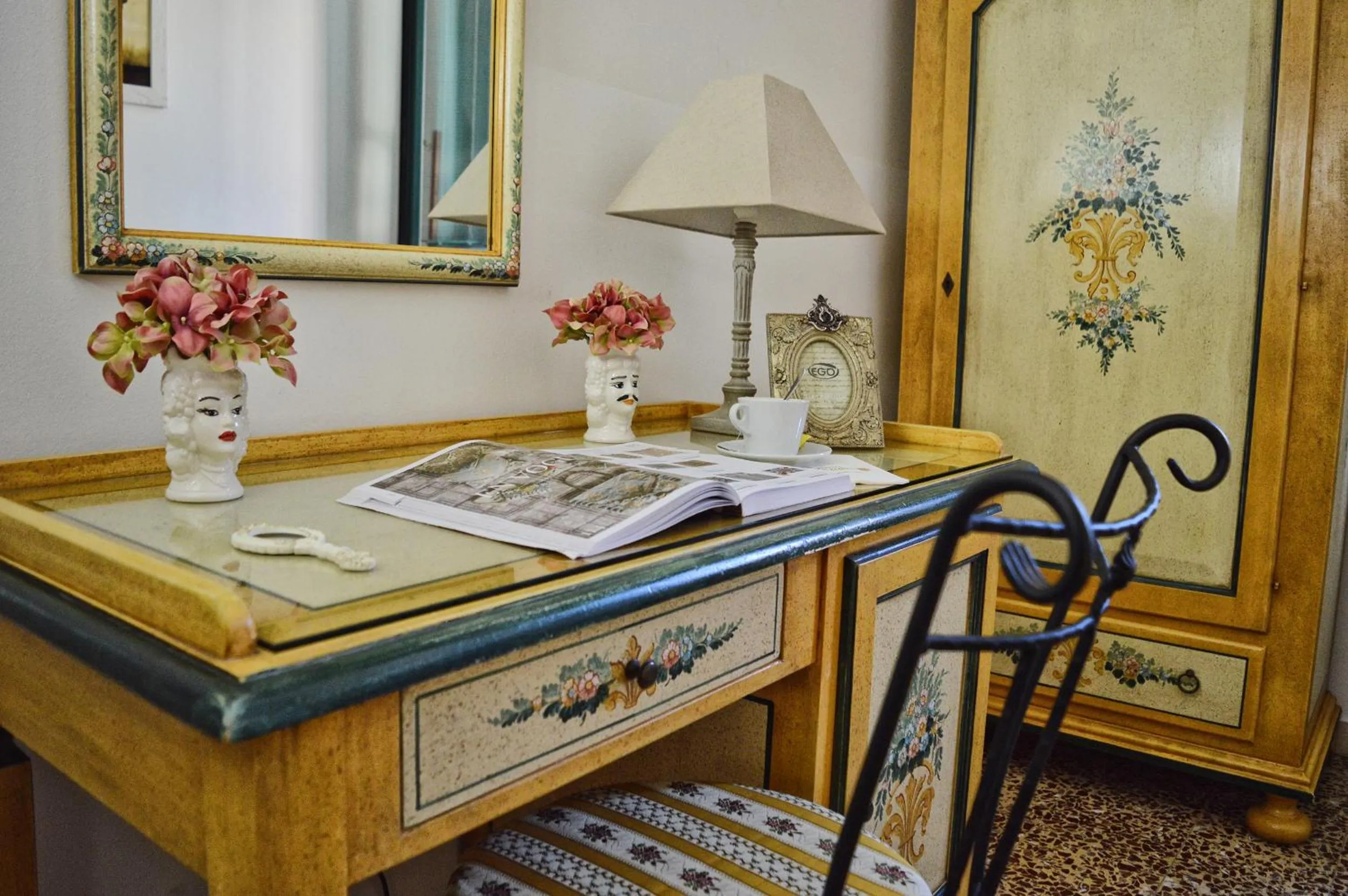 Bedroom in Hotel Victoria