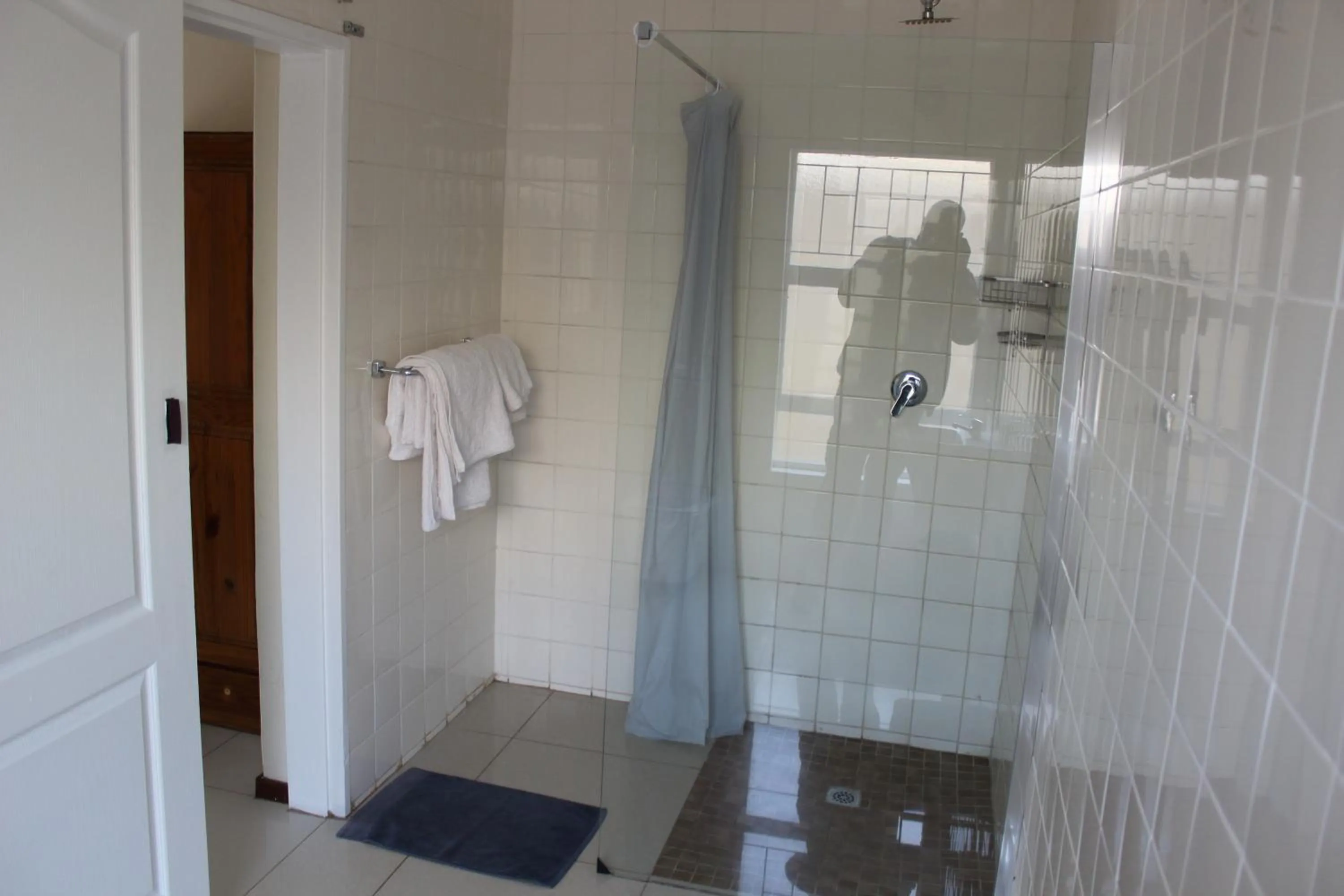 Shower in Purple Olive Guest House