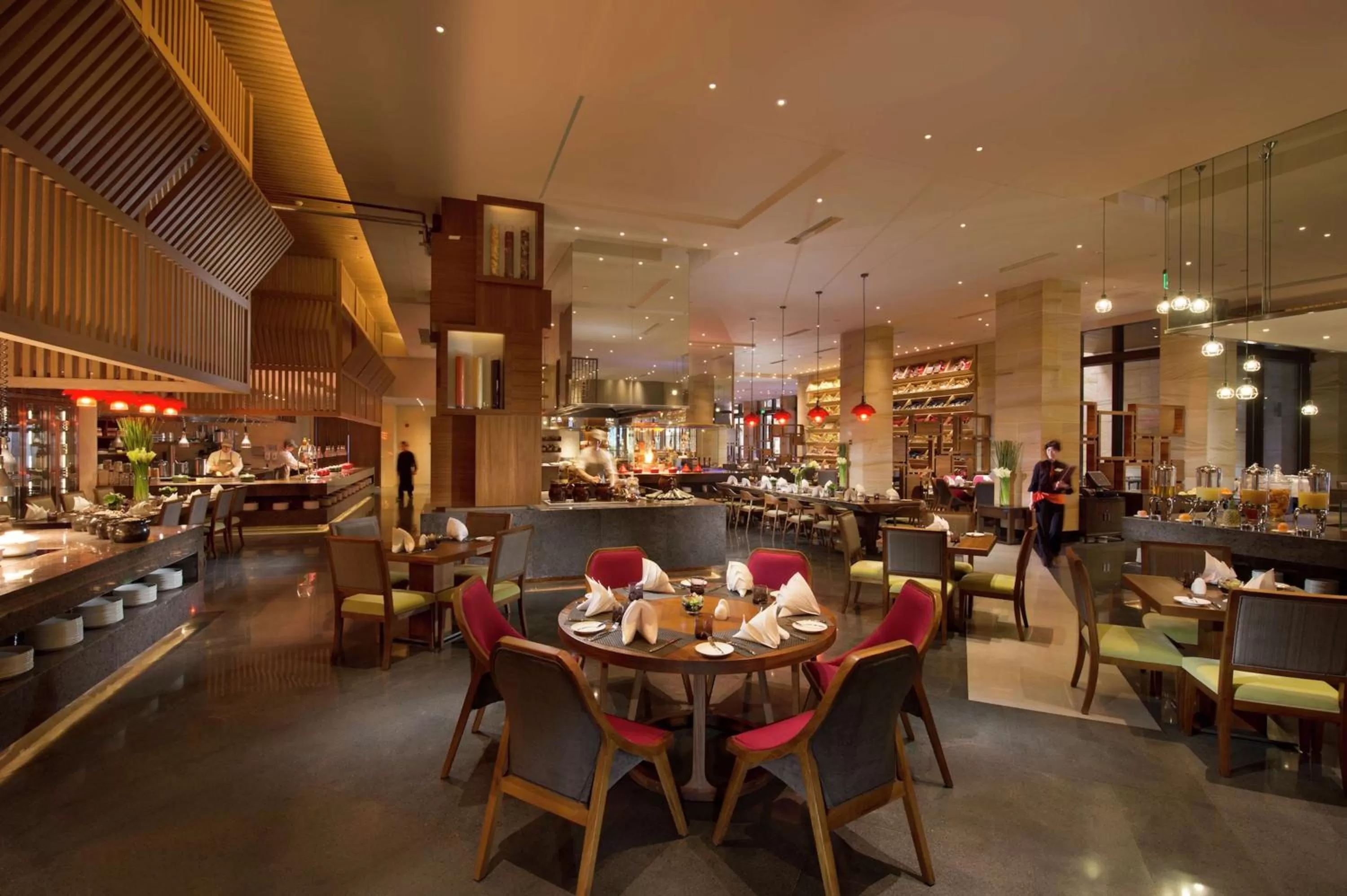 Restaurant/places to eat in Hilton Wuhan Optics Valley