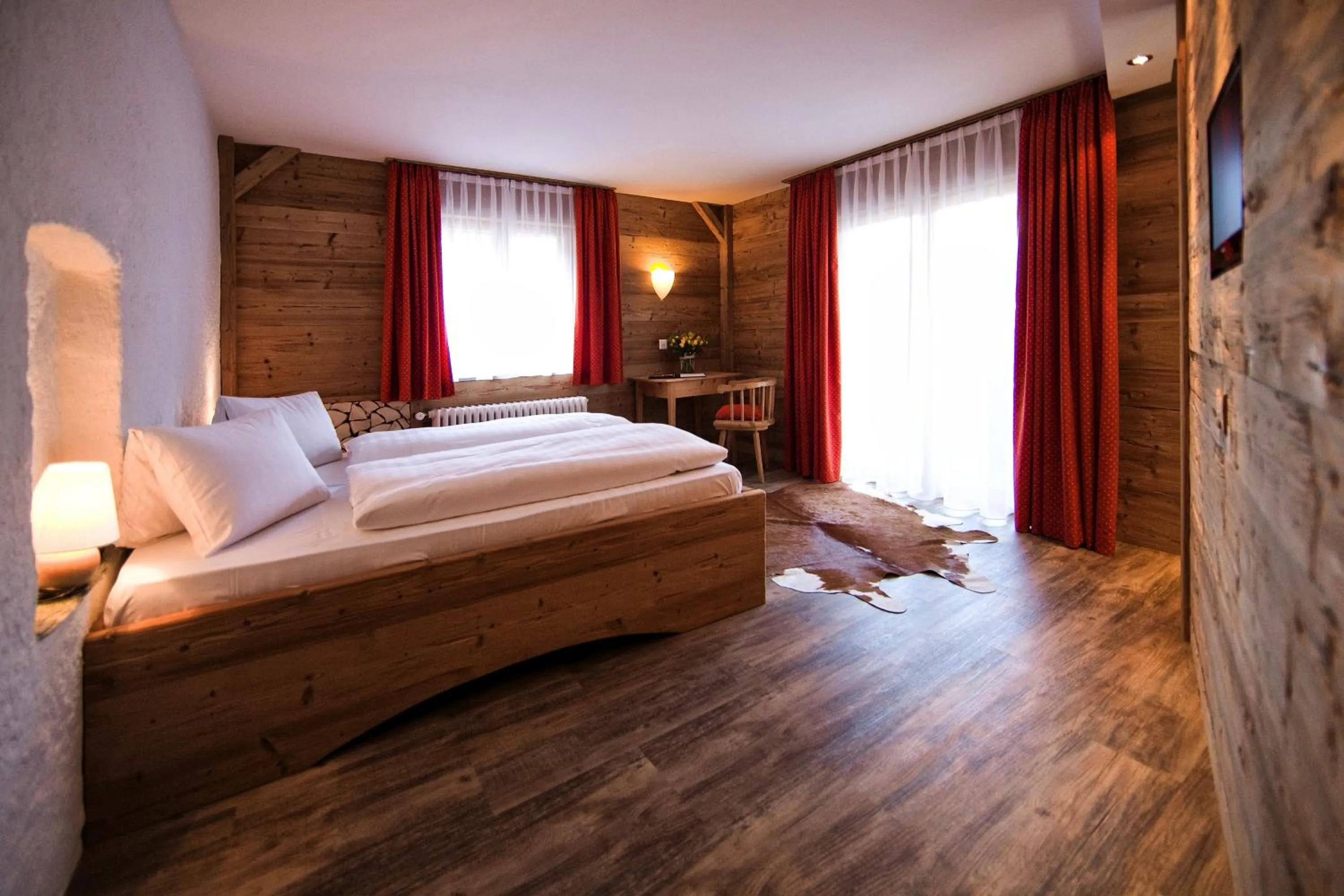 Photo of the whole room, Bed in Arosa Vetter Hotel