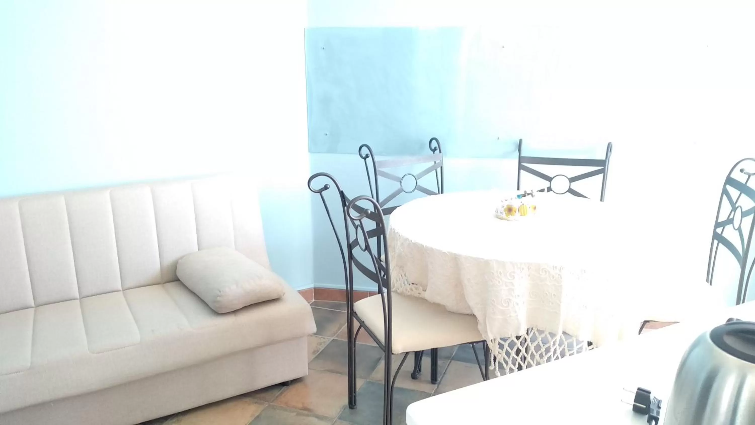 Dining area in Nereidi