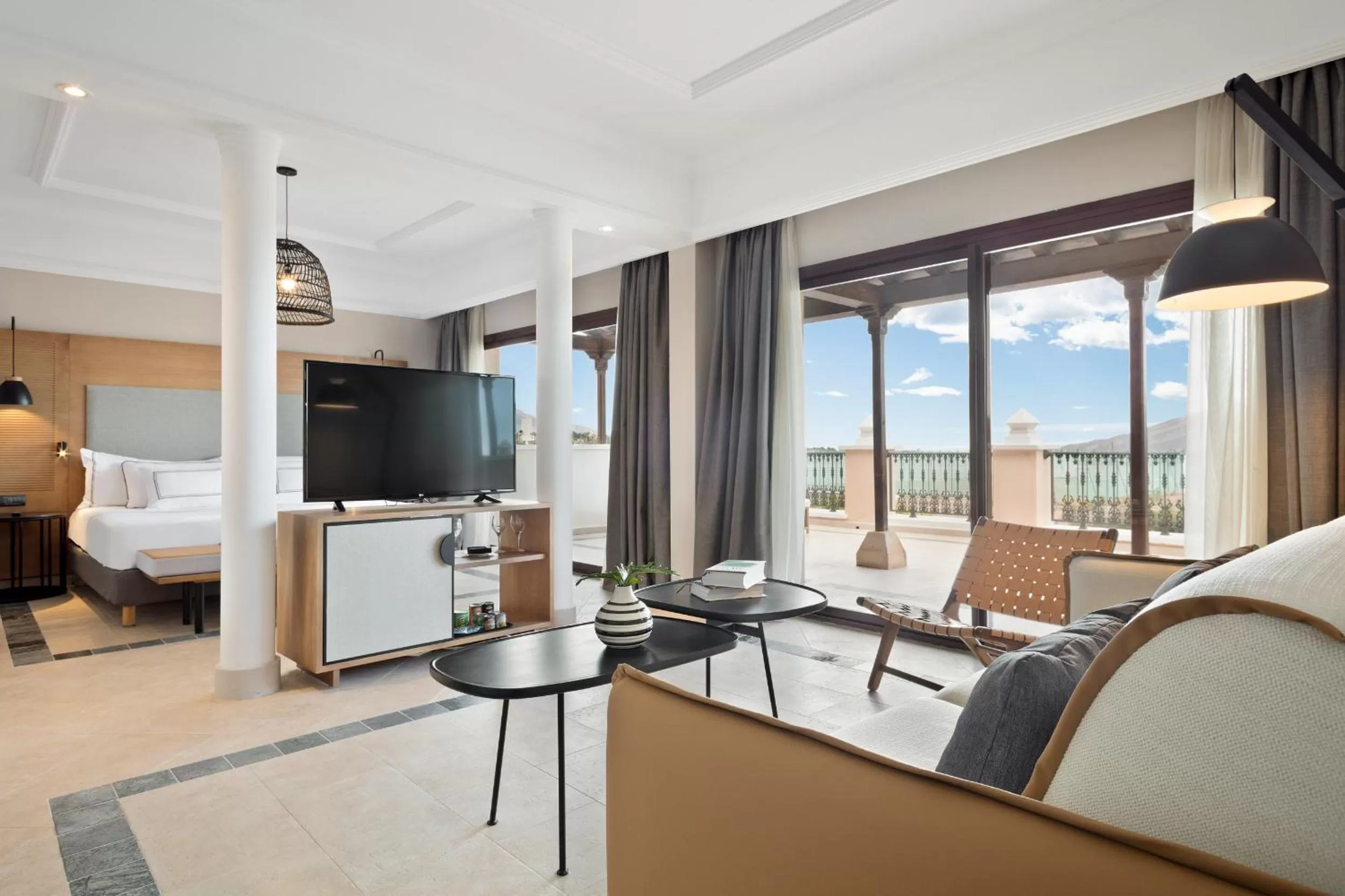 TV and multimedia in Melia Villaitana