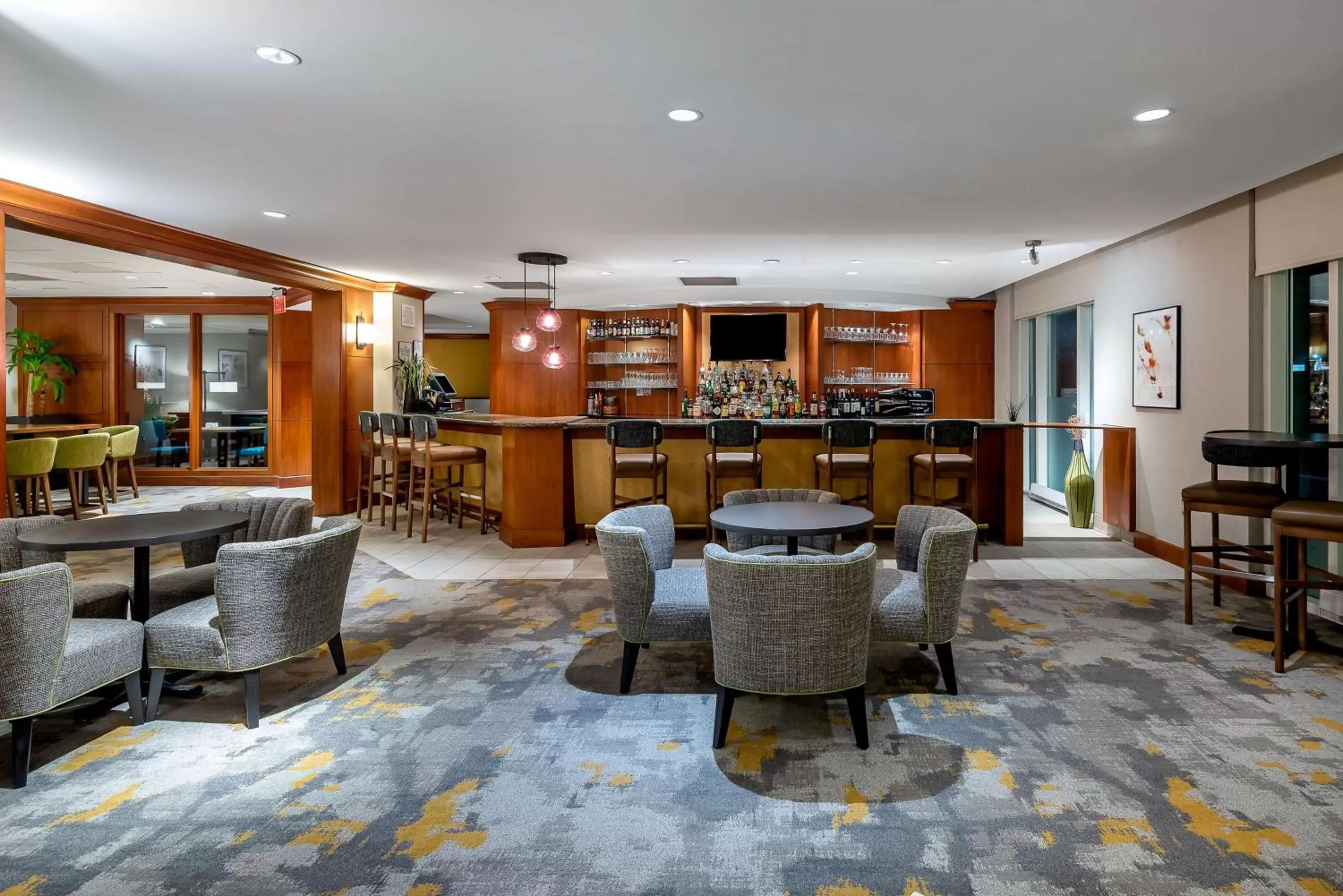 Lounge or bar in Hilton Garden Inn Tysons Corner