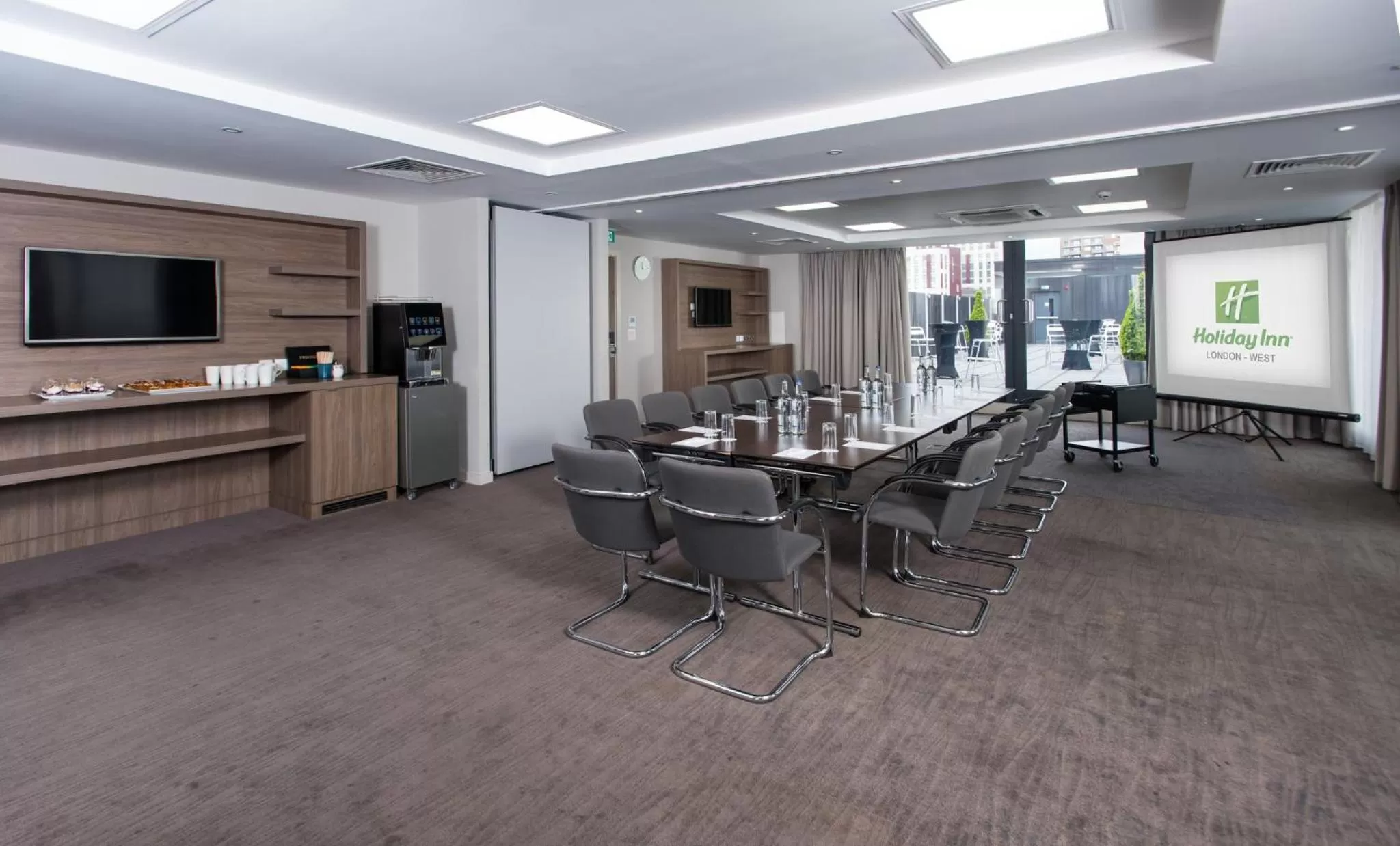 Meeting/conference room in Holiday Inn London West by IHG