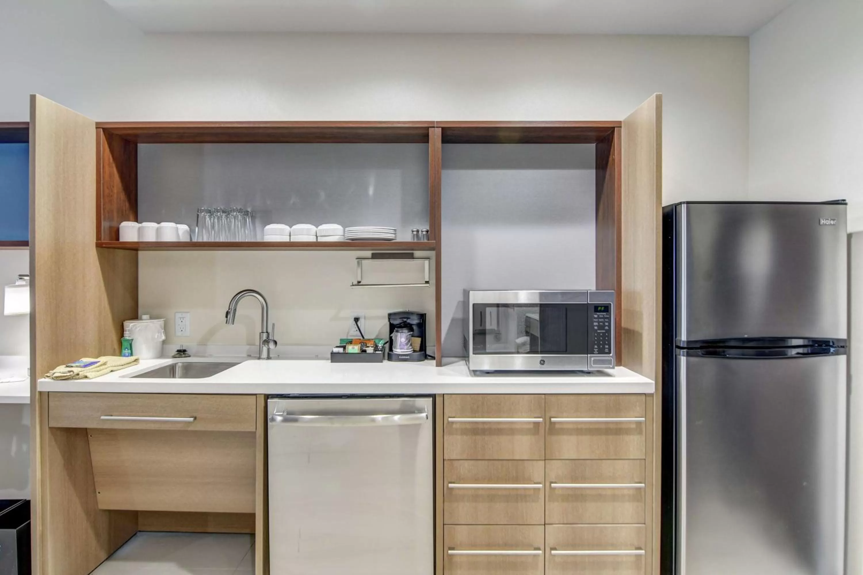 Kitchen or kitchenette in Home2 Suites By Hilton Foley