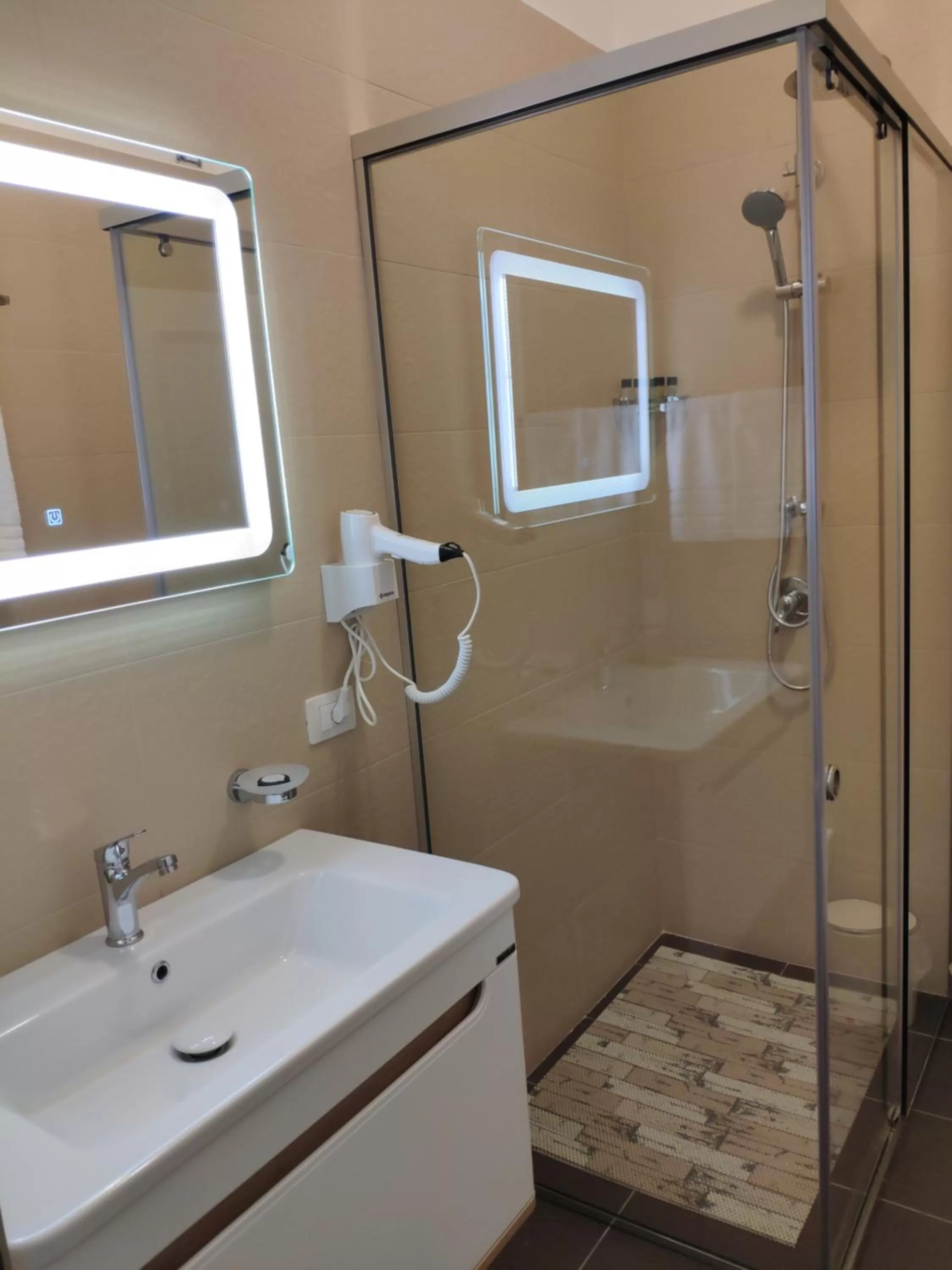 Bathroom in Hotel TREVA