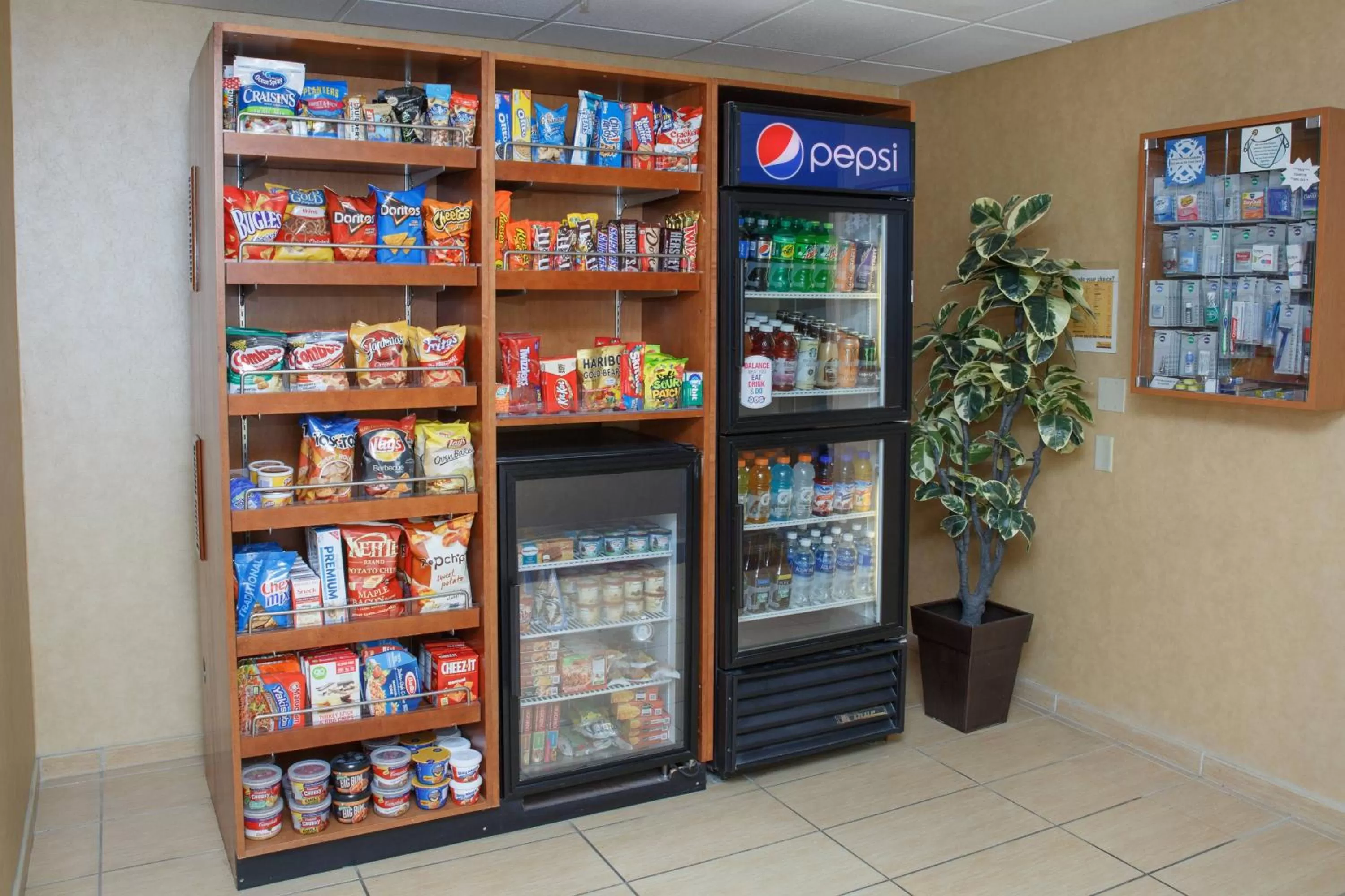 Supermarket/grocery shop in MainStay Suites Appleton Airport - Fox River Mall Area