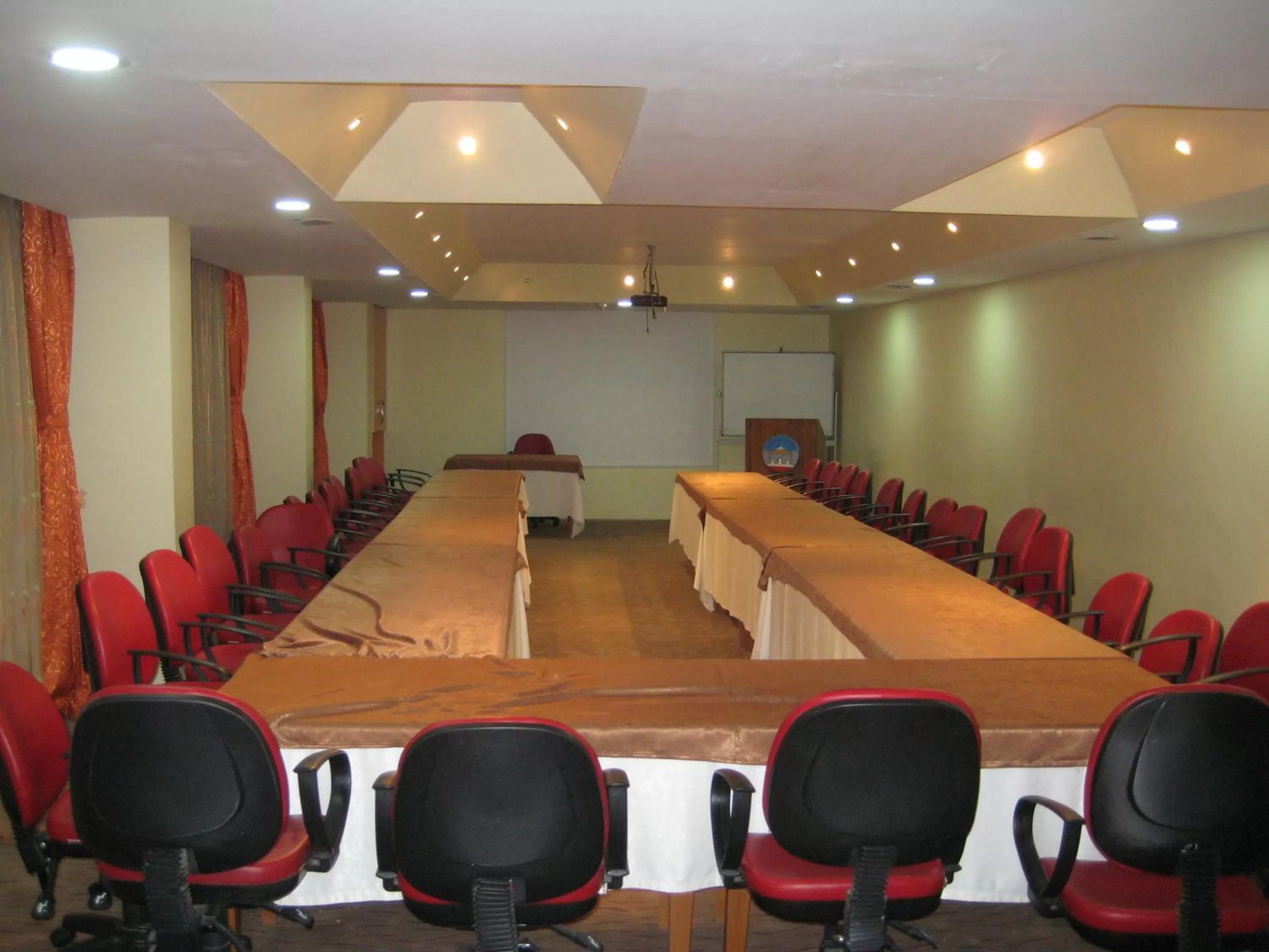 Meeting/conference room in Miroglu Hotel