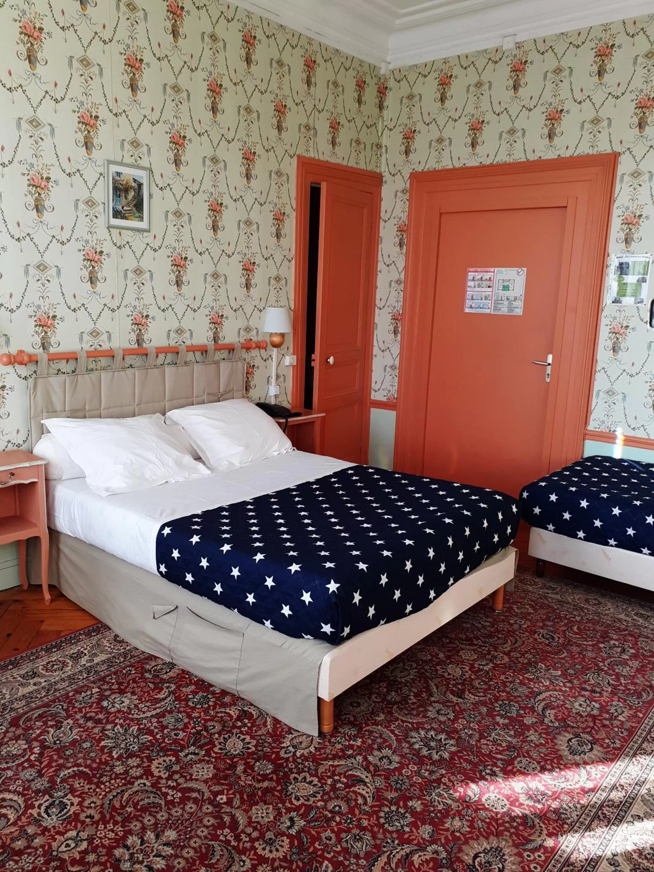 Bed in Hotel du chateau blanc