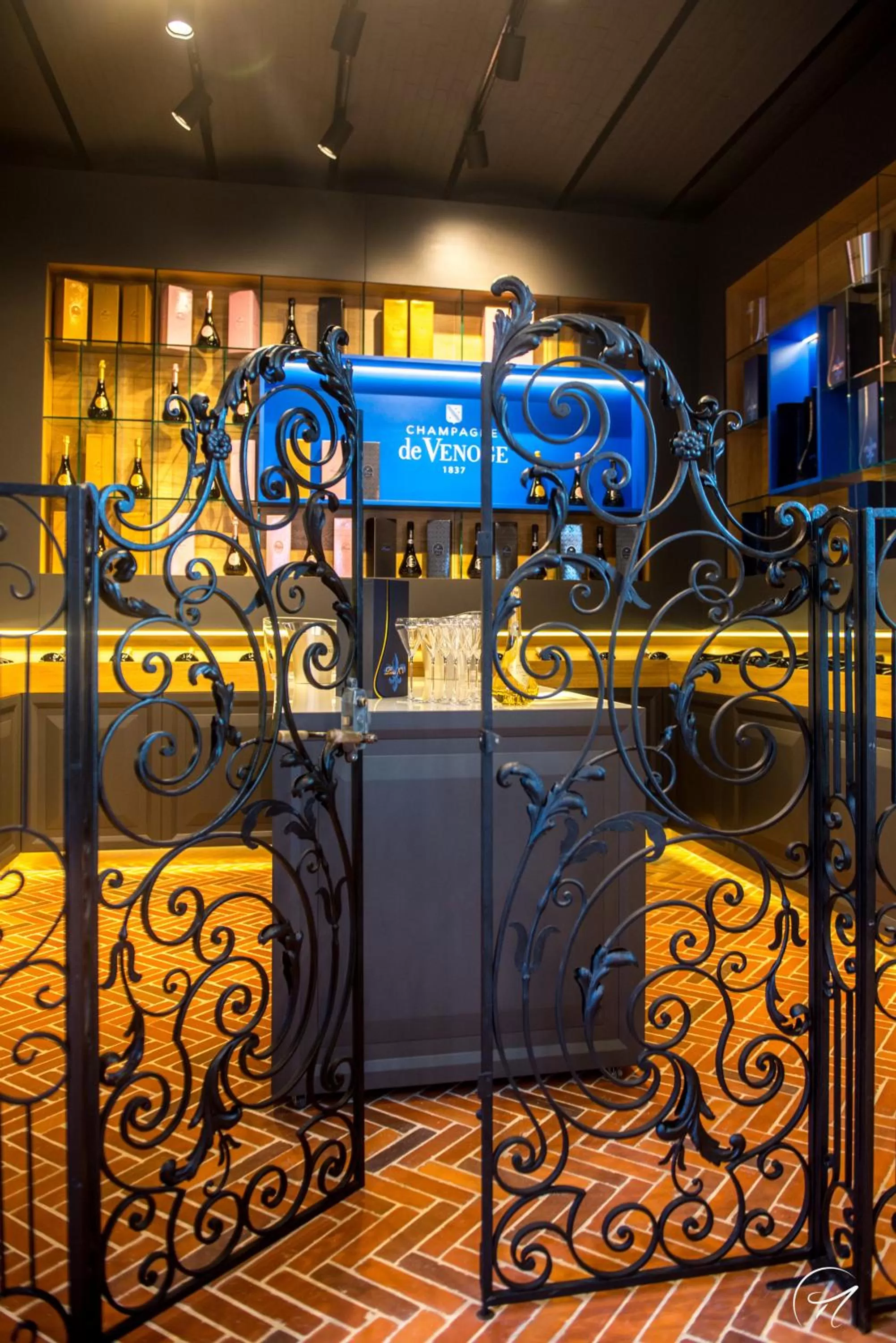 On-site shops in Les Suites du Champagne de Venoge