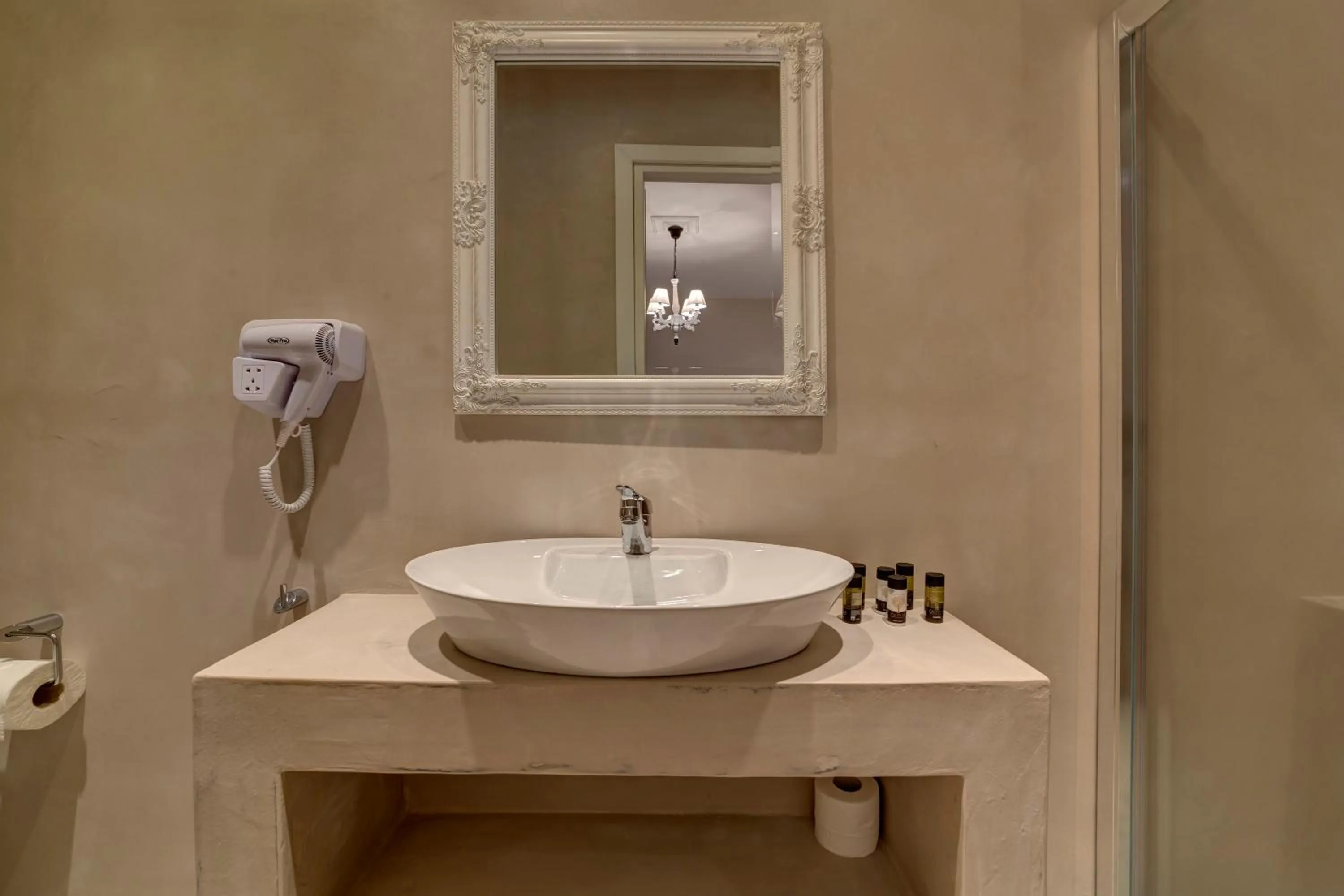 Bathroom in Home and Poetry