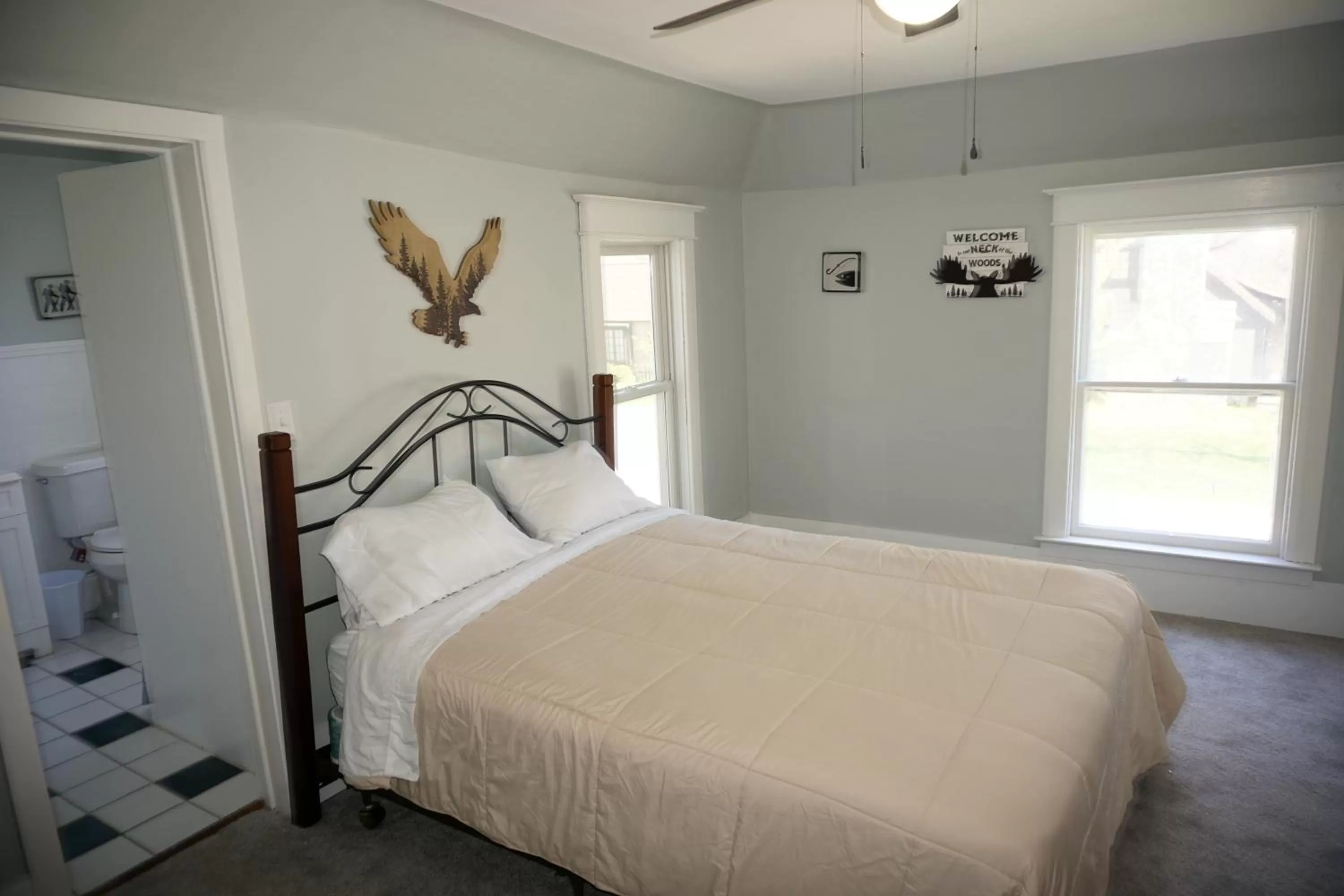 Bed in Charlevoix House - The Northside