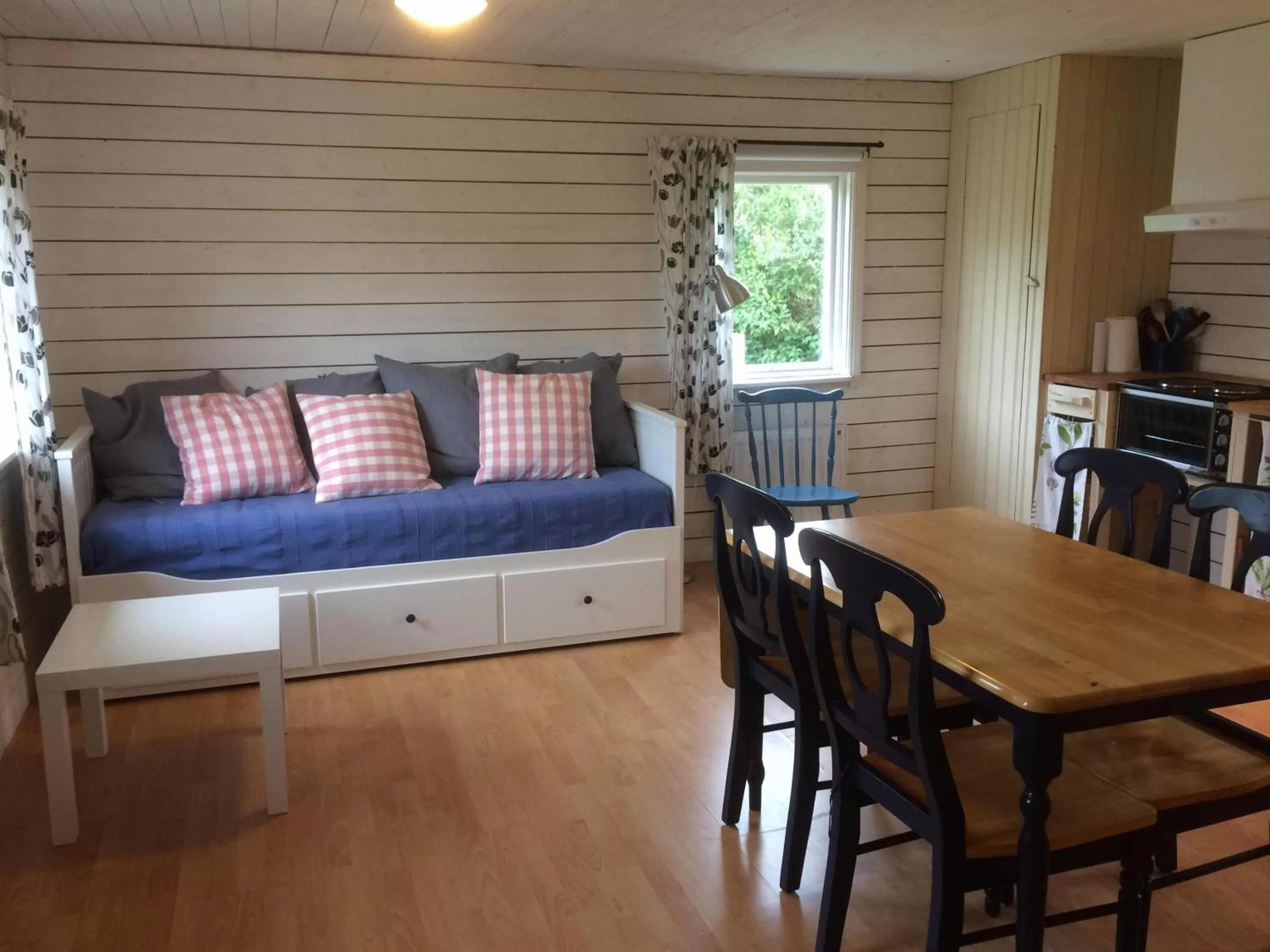 Dining Area in Ölands Yoga Studio & Islandshästar, Stugor & Rum