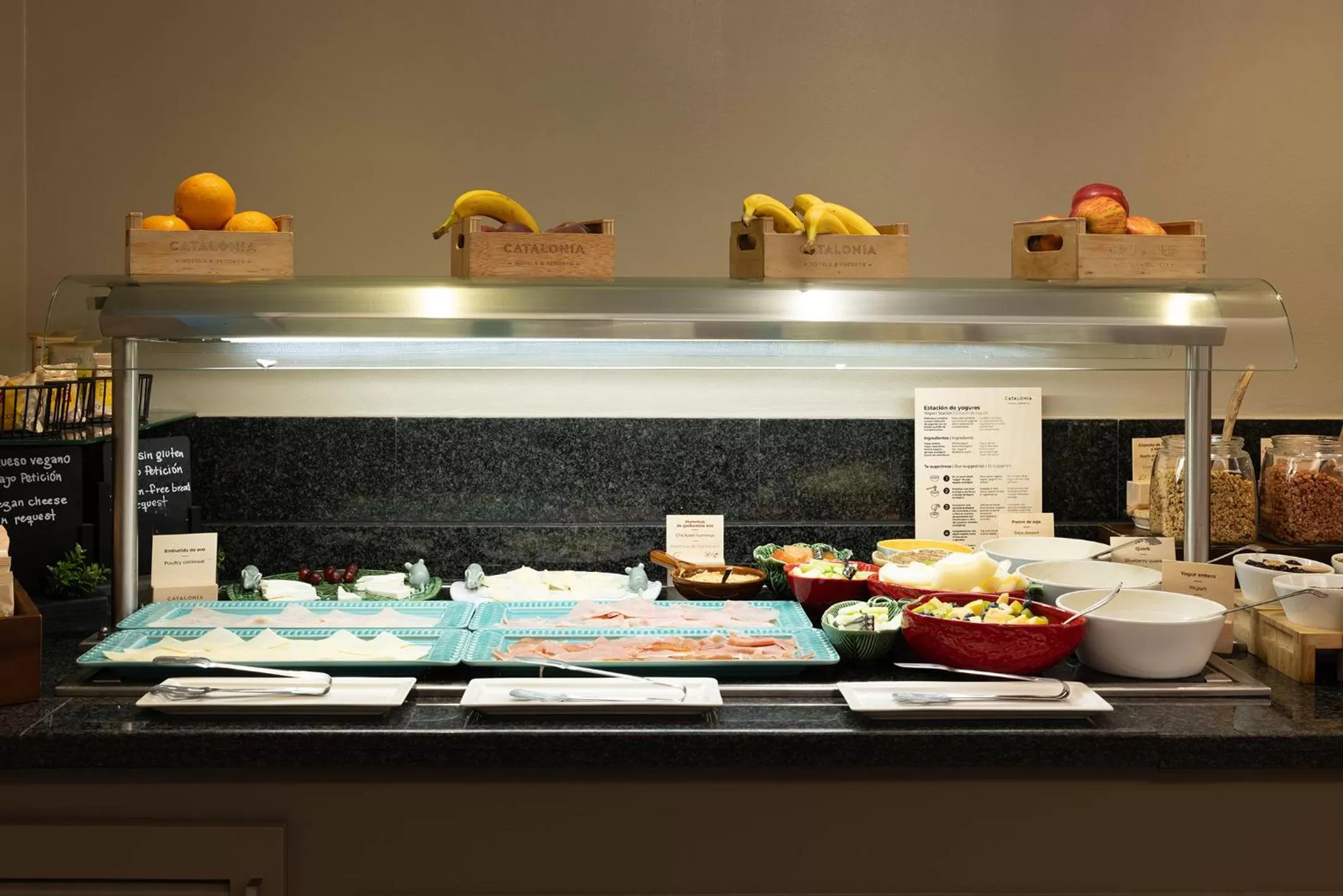 Buffet breakfast in Catalonia Albeniz