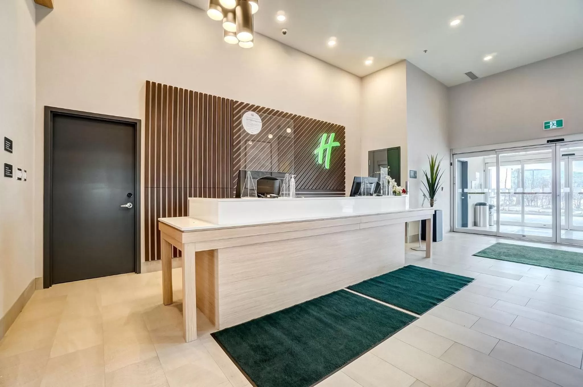 Lobby or reception in Holiday Inn Gatineau - Ottawa by IHG