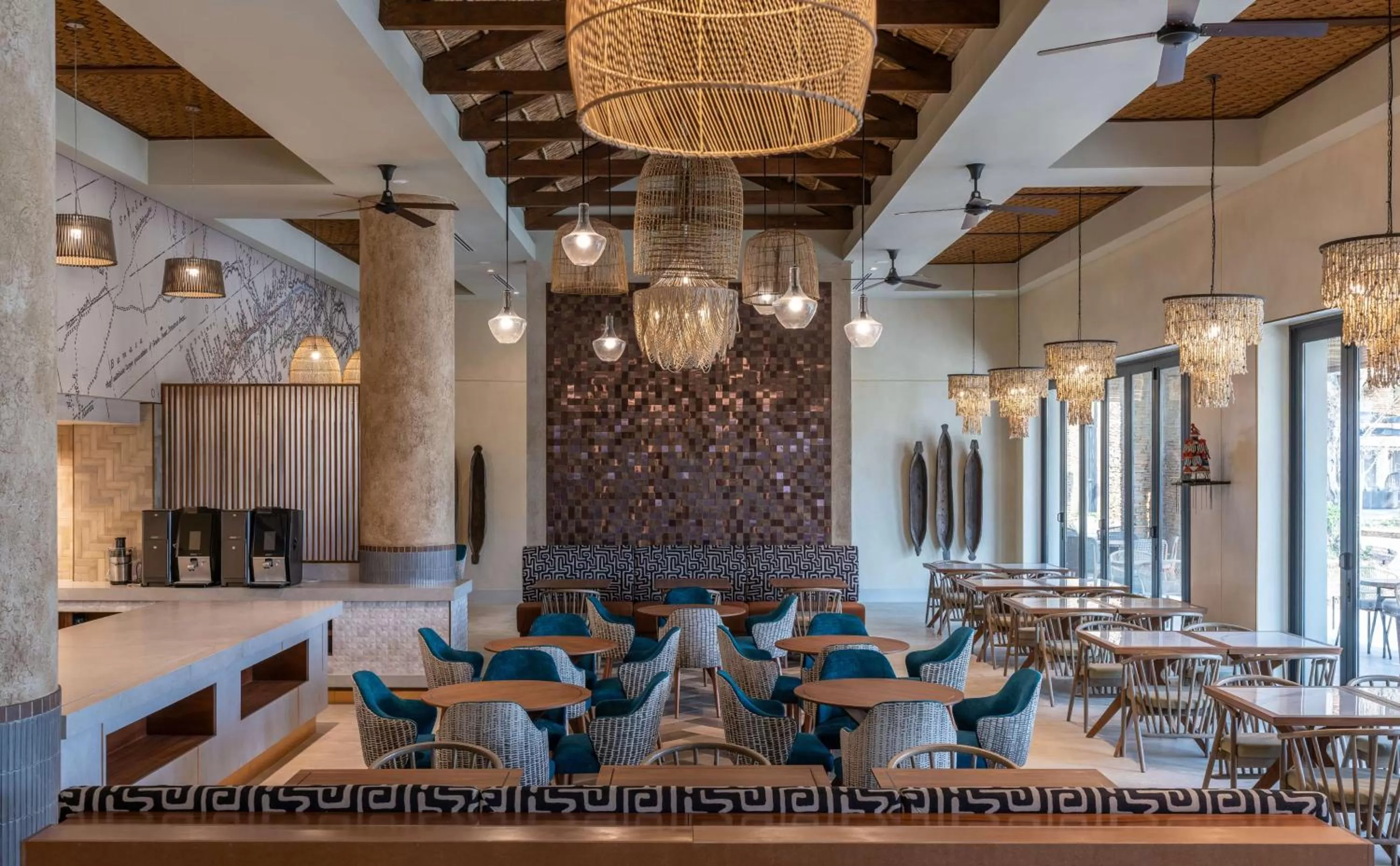 Restaurant/places to eat in Radisson Blu Mosi-oa-Tunya Livingstone Resort