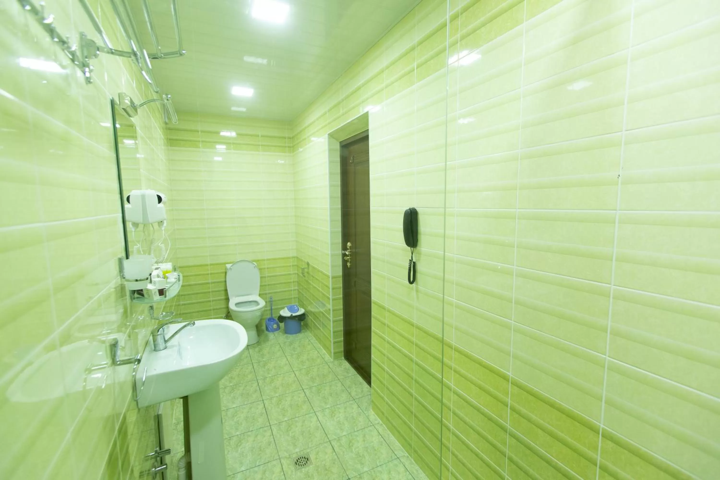 Shower in Mirzo Boutique Hotel