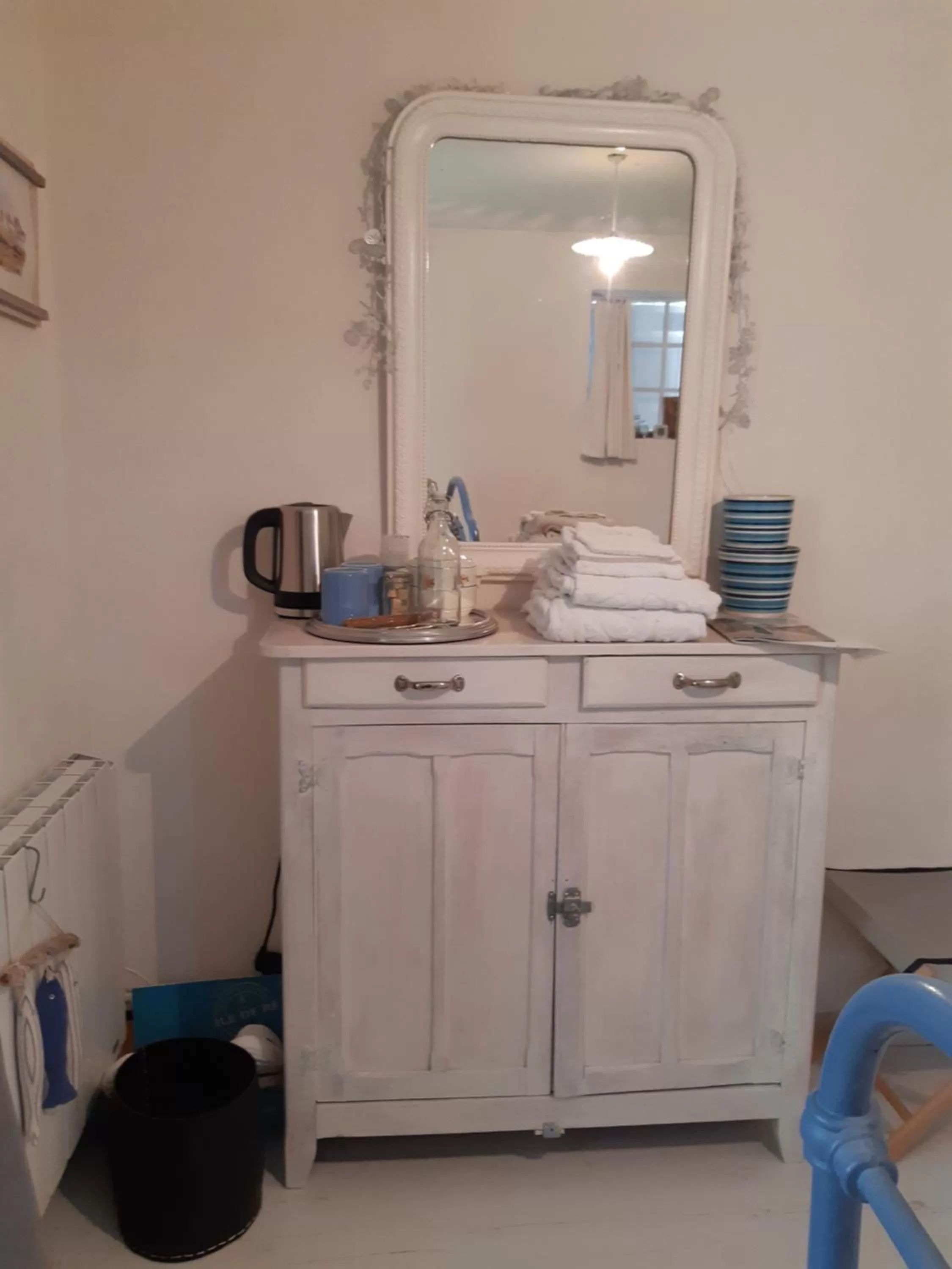 Bathroom in le buisson de la gariole ,chambre rhétaise