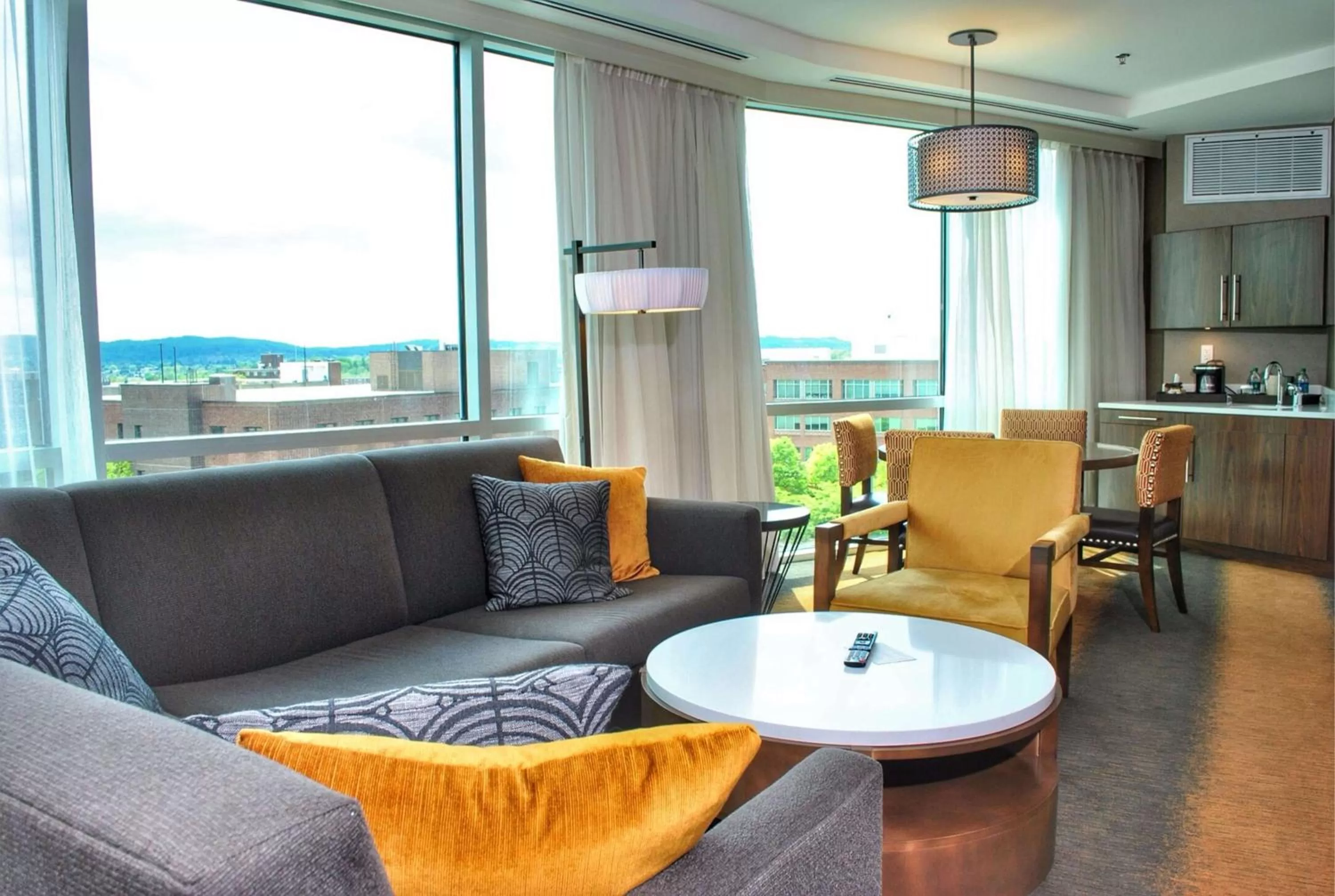 Living room in DoubleTree by Hilton Hotel Reading