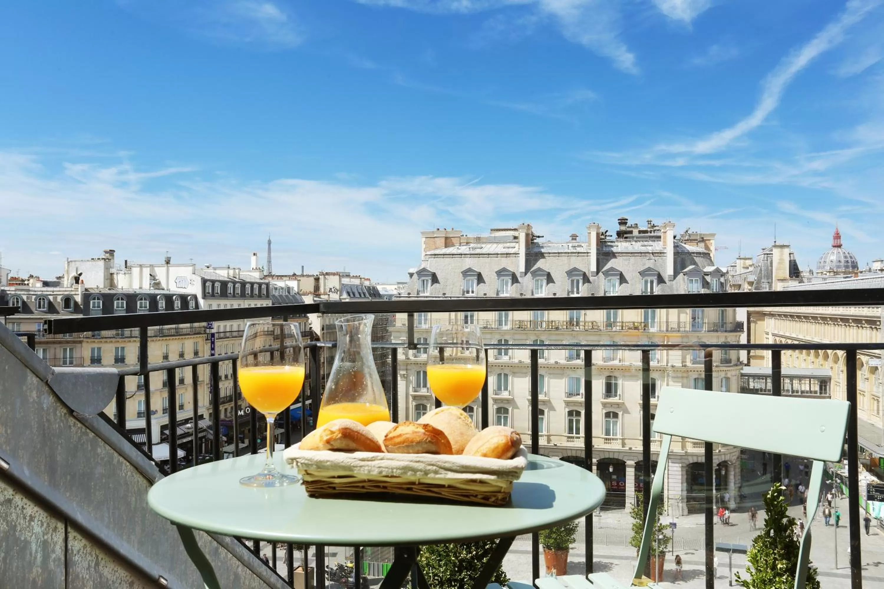 Balcony/Terrace in Le Grand Hôtel de Normandie