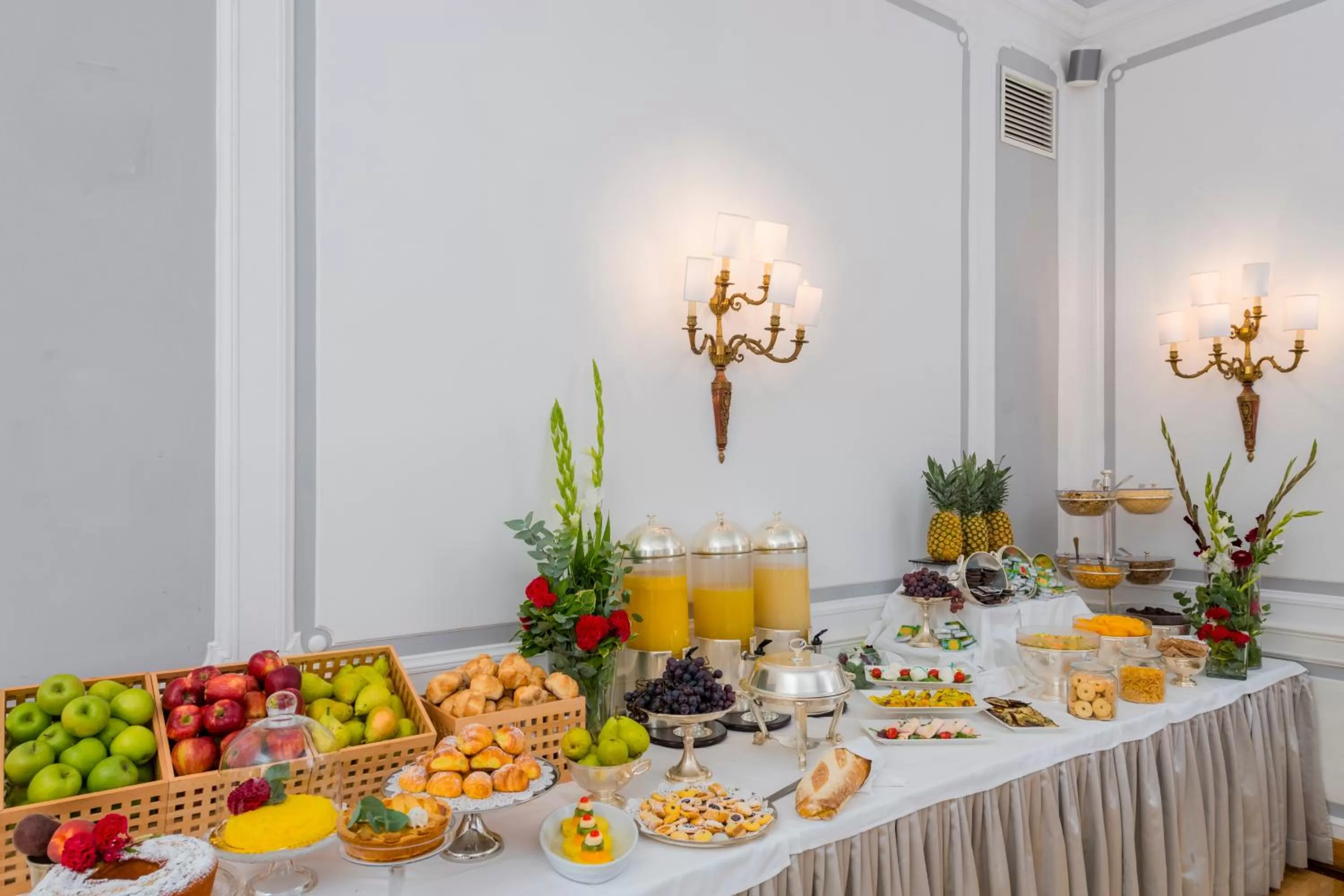 Food and drinks in Bettoja Hotel Massimo d'Azeglio