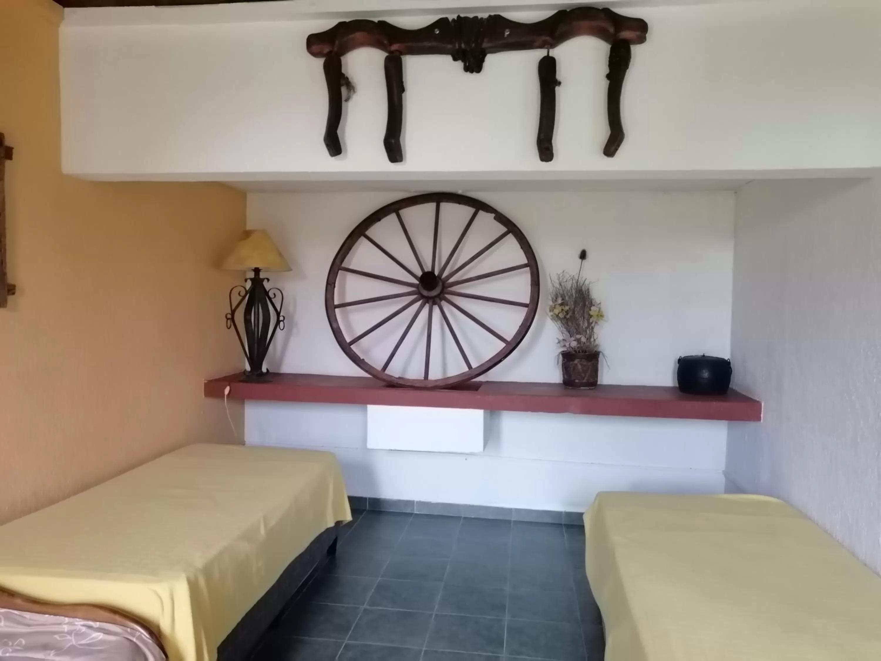 Decorative detail, Bed in Estancia Renacimiento