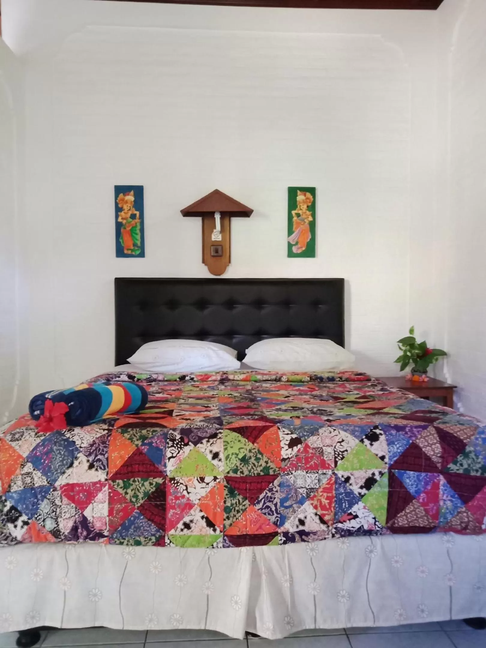 Property building, Bed in Rini hotel