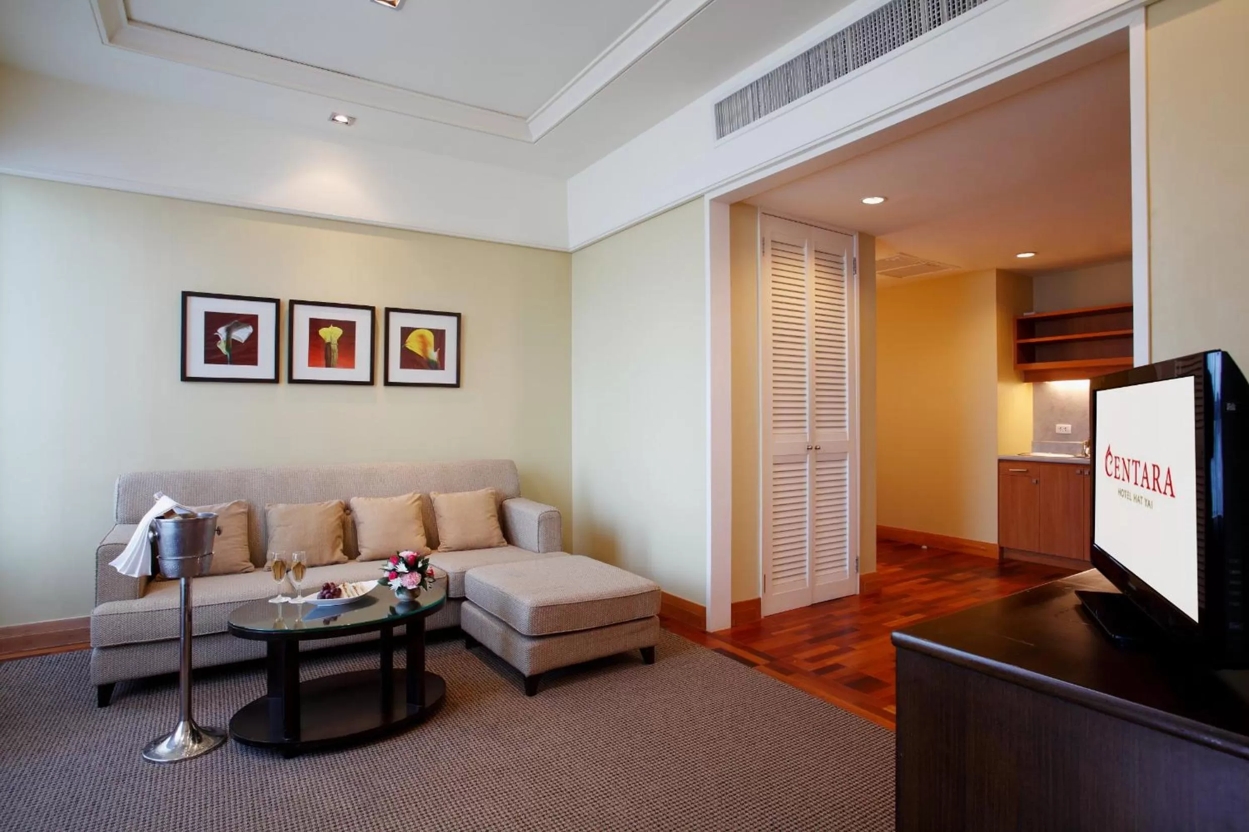 Photo of the whole room in Centara Hotel Hat Yai