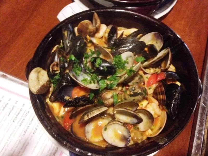 Restaurant/places to eat, Food in Hotel Carillon