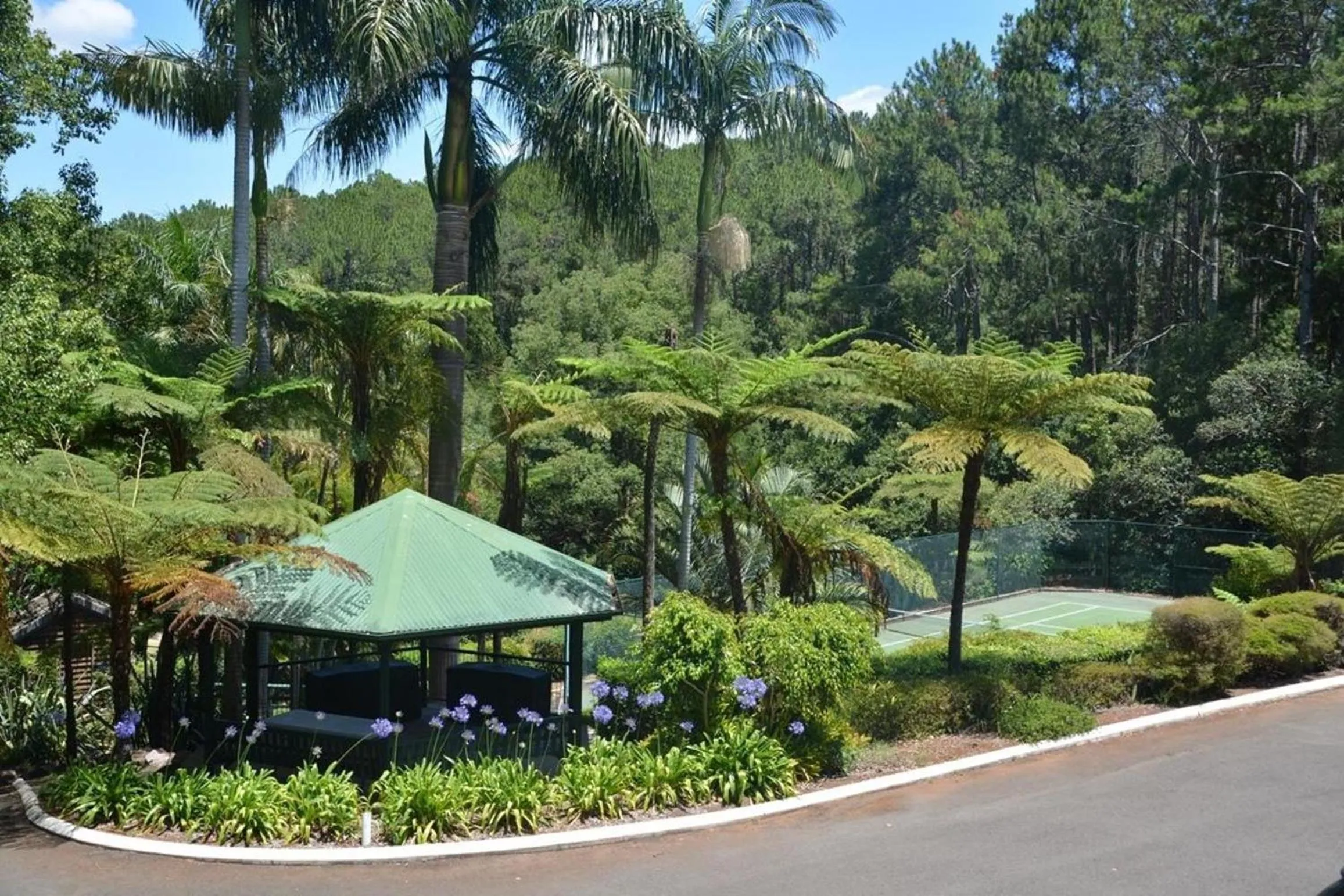 Day in Montville Mountain Inn