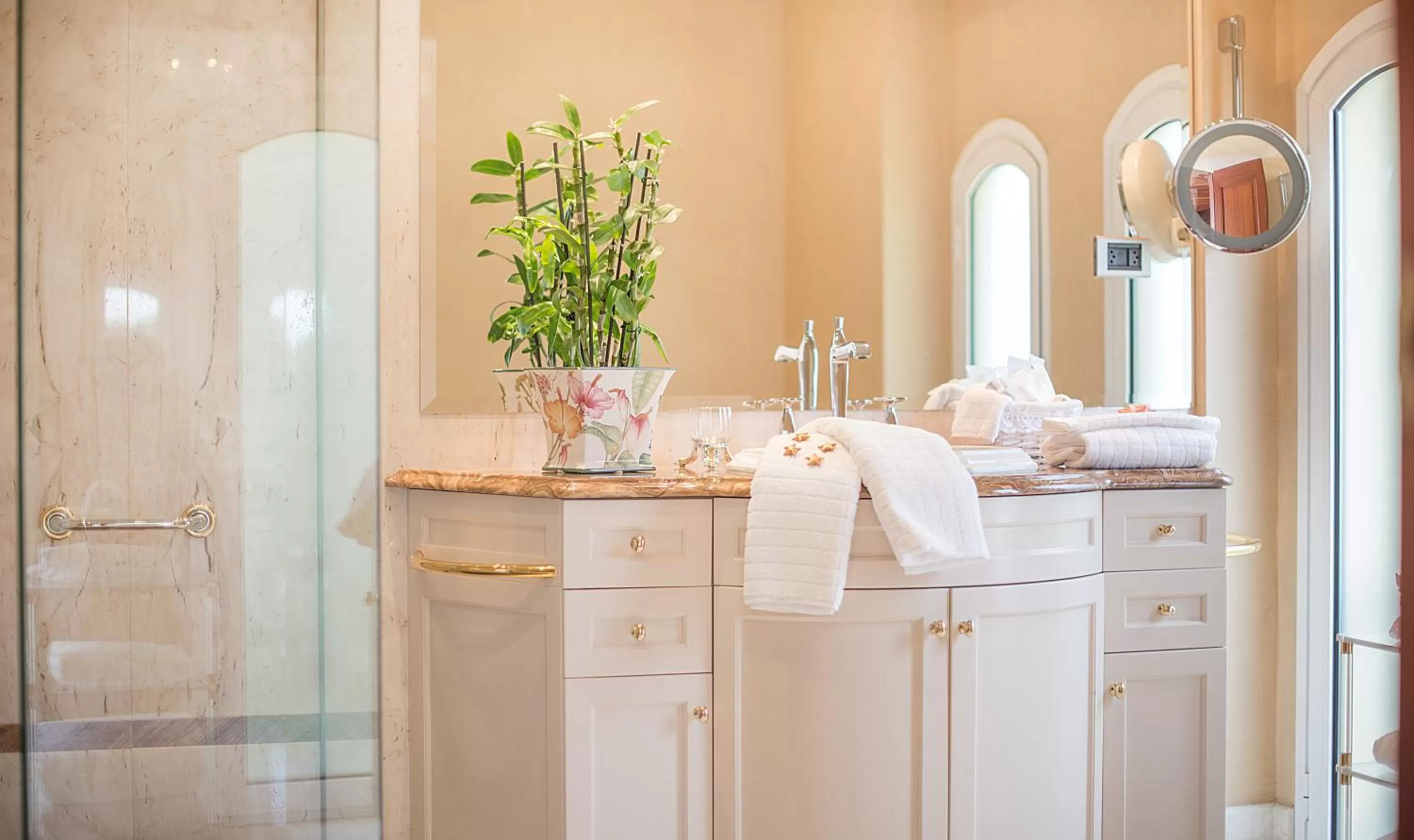 Bathroom in Hotel Boutique Edelweiss La Garriga