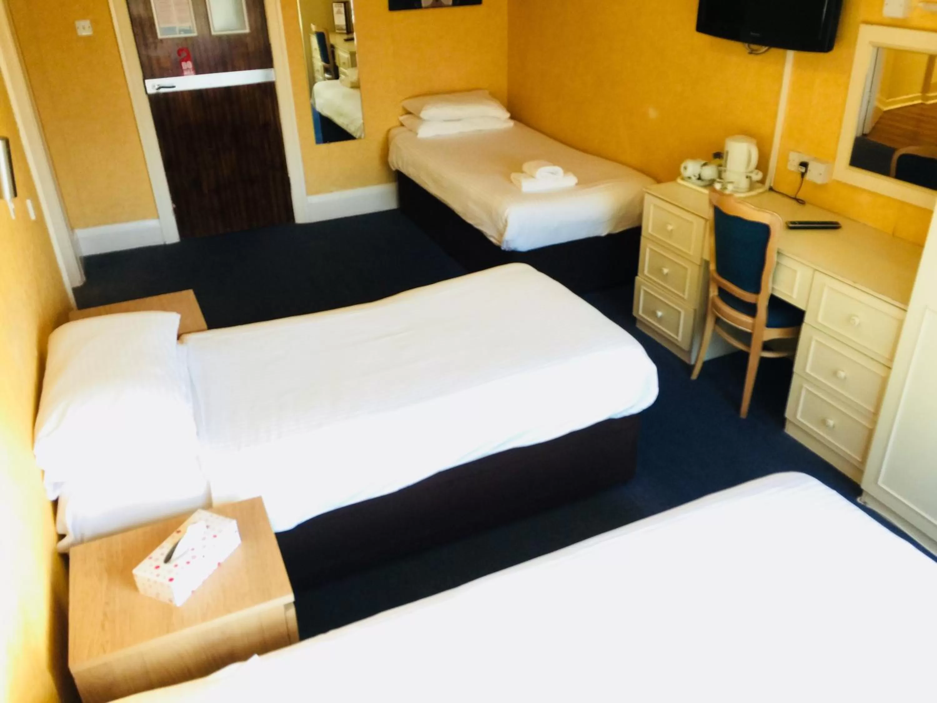 Bed in Hotel Celebrity Bournemouth East Cliff by Villare hotels