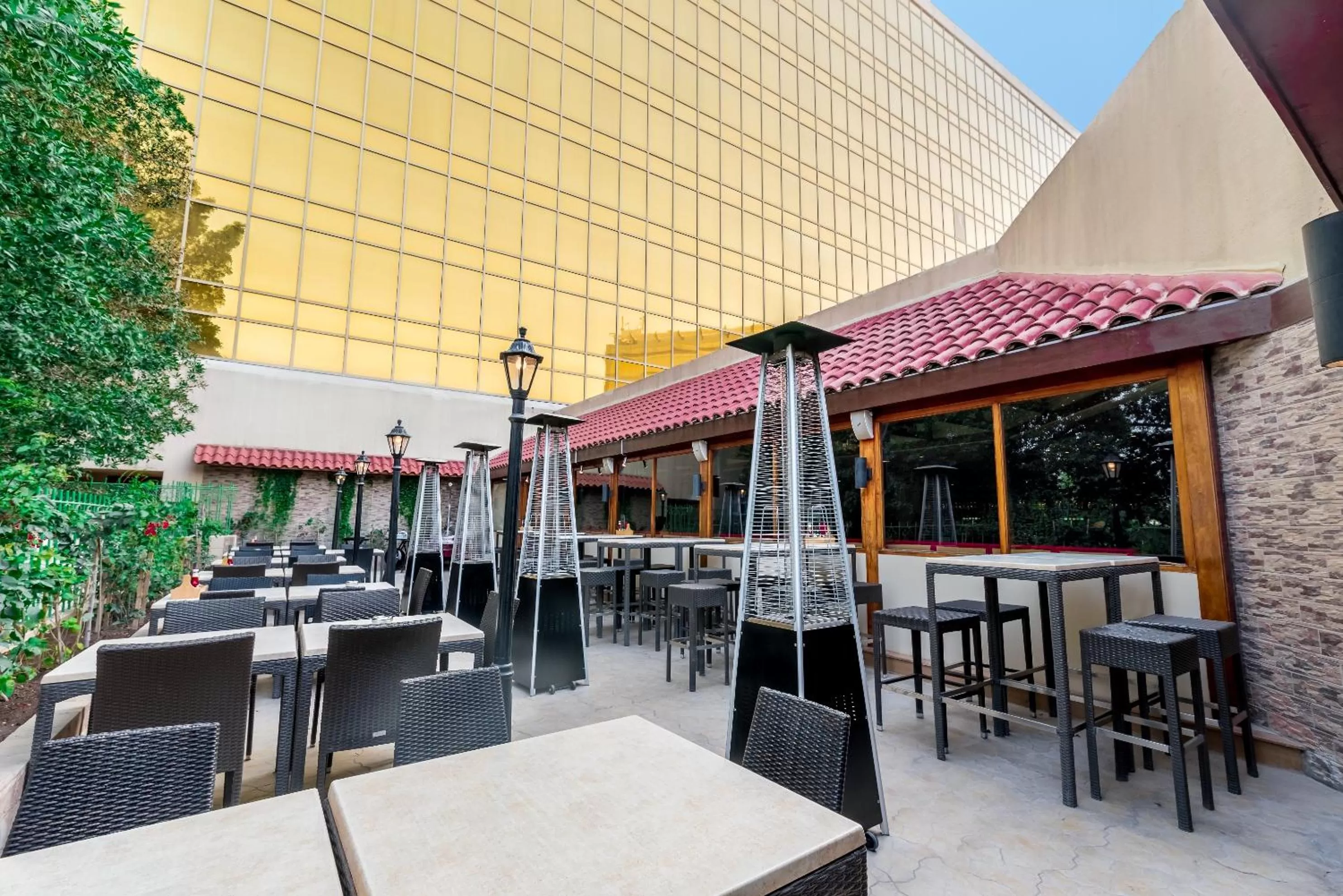 Restaurant/places to eat in Radisson Blu Hotel, Doha