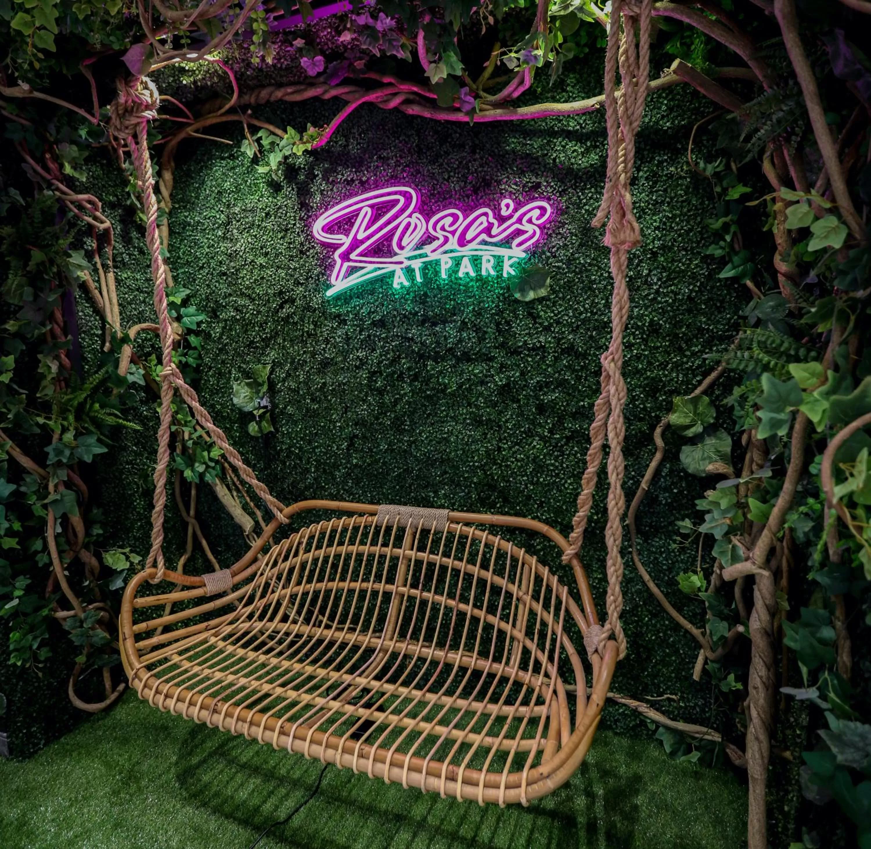 Restaurant/places to eat in Wingate by Wyndham Bronx Haven Park