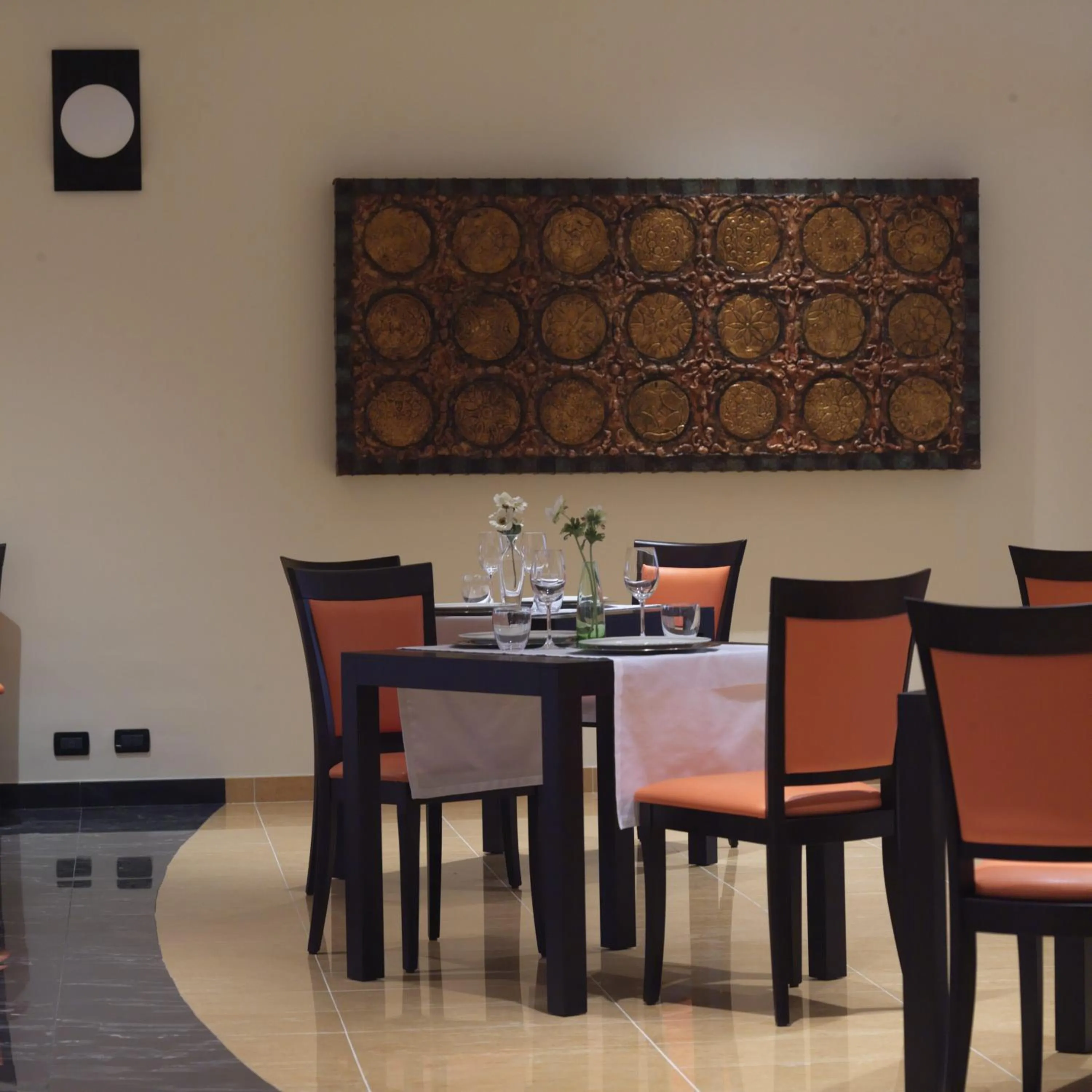 Restaurant/places to eat in Cerri Hotel